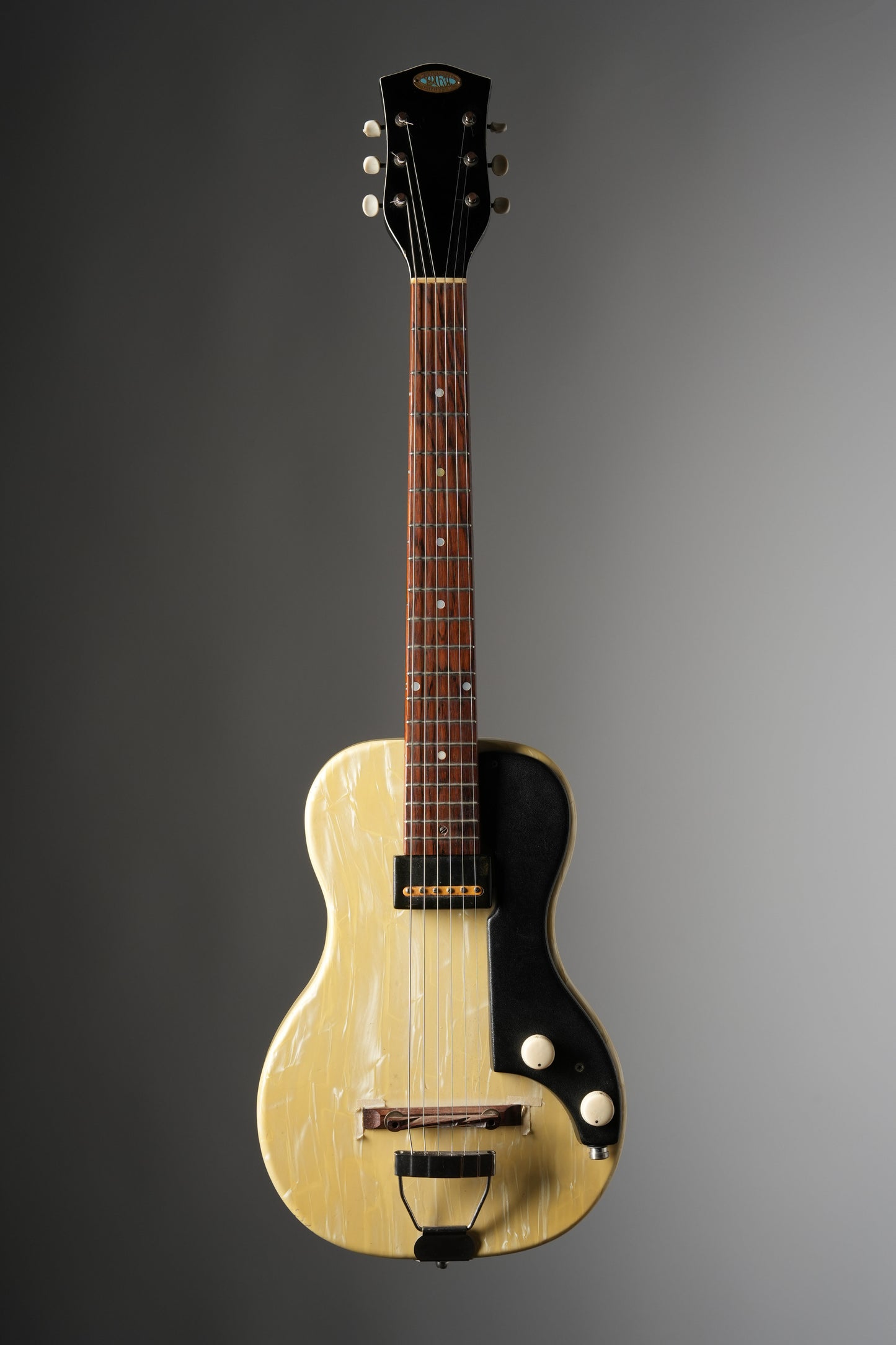 Oahu (1952-52) Ozark Electric Guitar - MOTS, w/ Original Chipboard Case