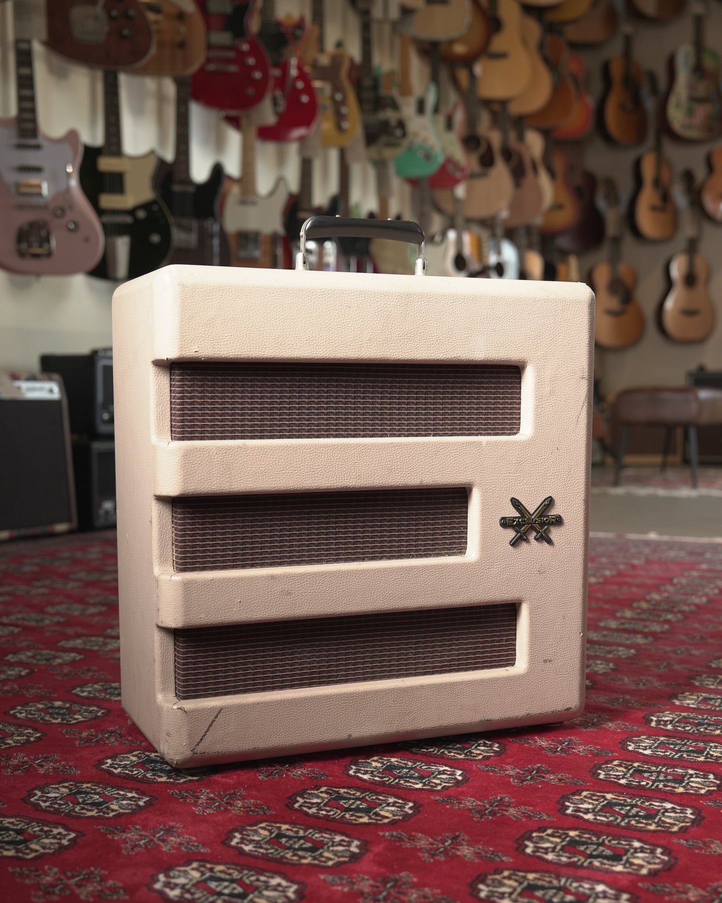 Fender Excelsior Pro 13w 1x15" Tube Guitar Amp Combo - Cream Tolex w/ Oxblood Grille