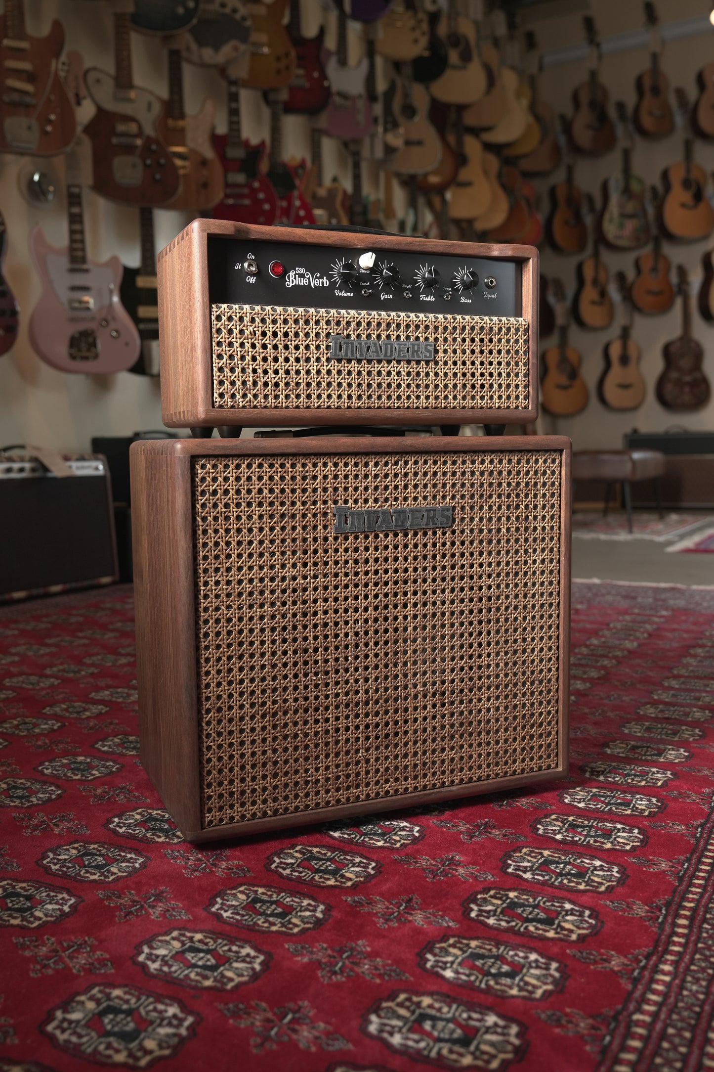 Invaders Amplification 530 BlueVerb 10th Anniversary 30w-15w Tube Guitar Amp Head w/ 1x12" Cab - Walnut w/ Wicker Grille