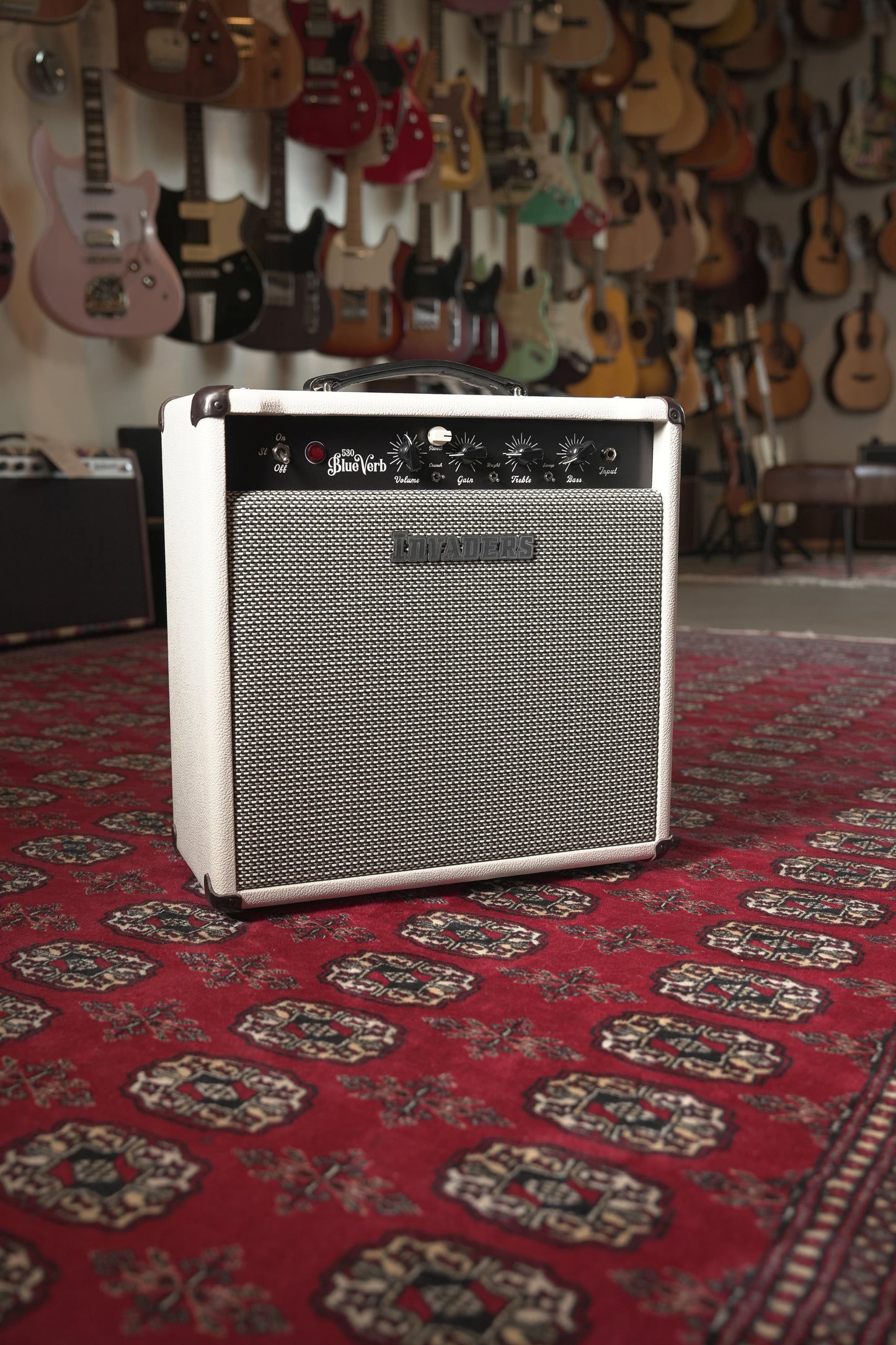 Invaders Amplification 530 BlueVerb 30w-15w 1x12" Tube Guitar Amp Combo - White Ivory