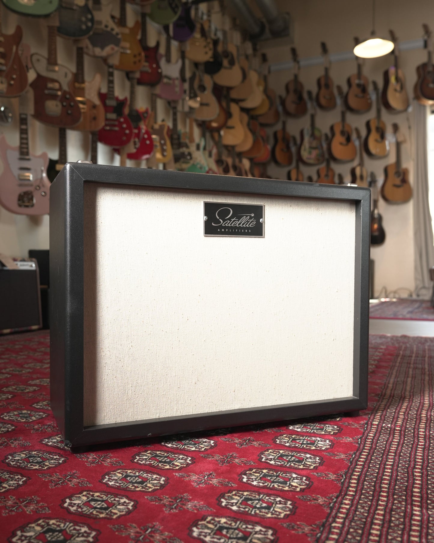Satellite 2x12" Guitar Amp Speaker Cabinet - Black Tolex w/ Cream Grille