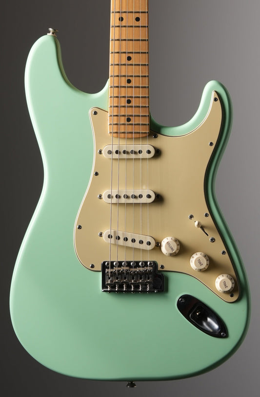 Fender (2002) American Stratocaster Electric Guitar - Surf Green, w/ case