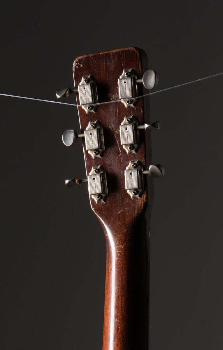 1962 Martin 00-18E
