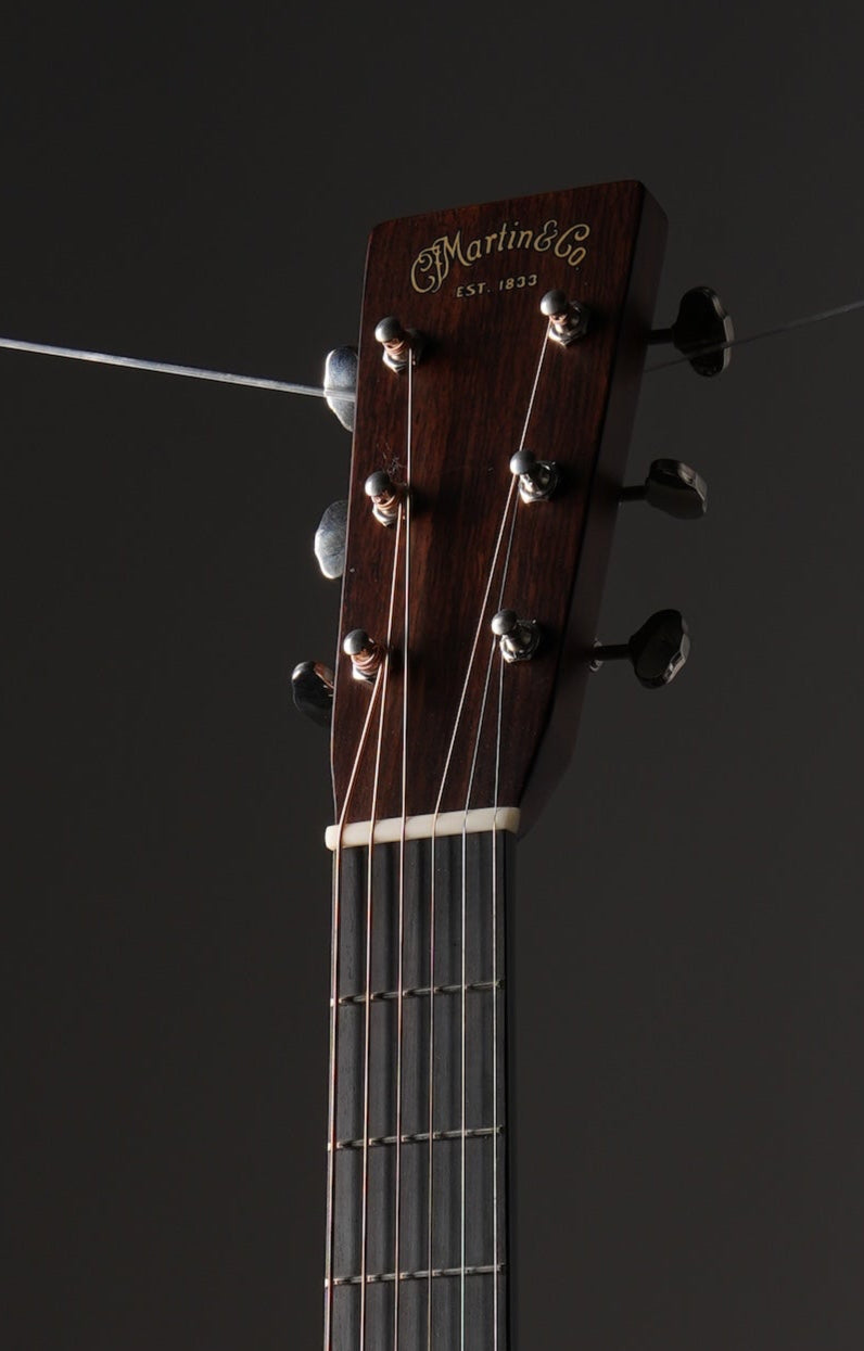 Martin 000-28