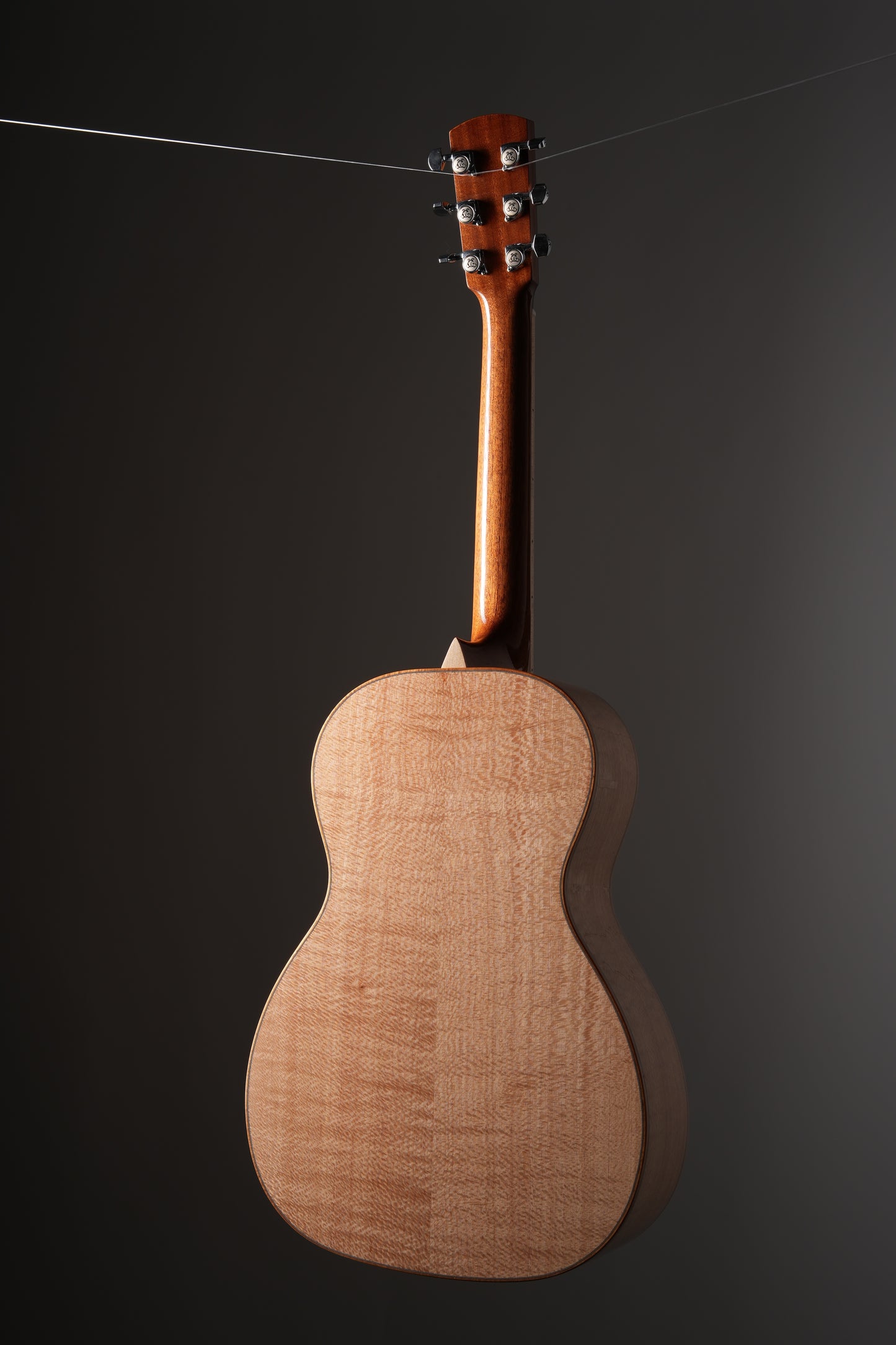 Larrivee P-09 Silver Oak Custom Acoustic Guitar - Natural, incl. OHSC