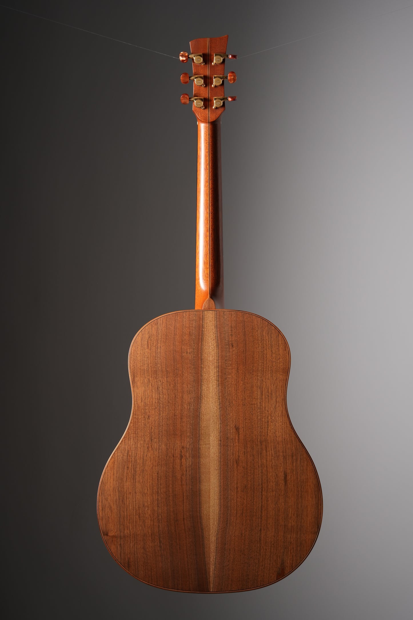 Mcilroy AD-20 Sitka/English Walnut