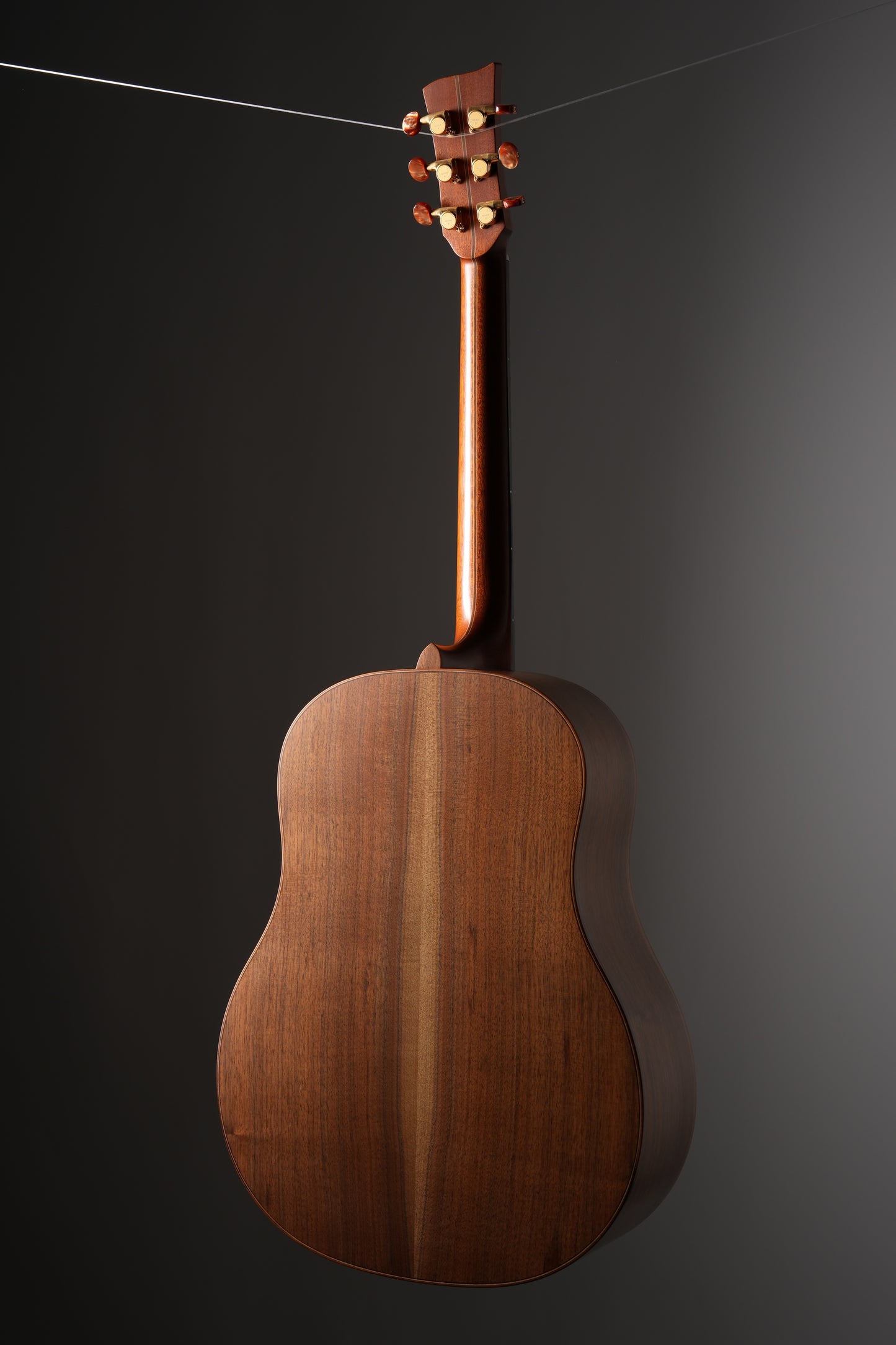 Mcilroy AD-20 Sitka/English Walnut