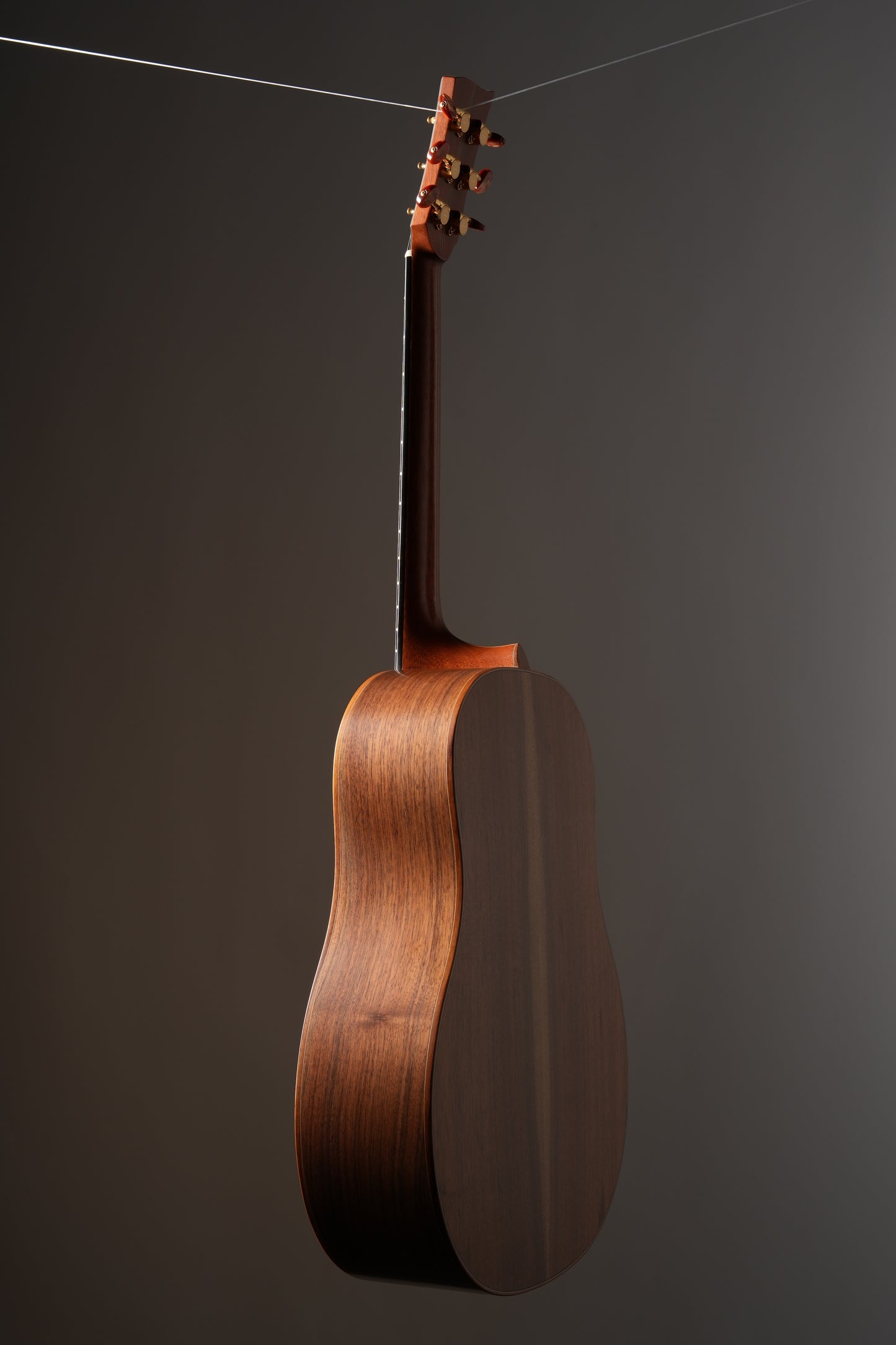 Mcilroy AD-20 Sitka/English Walnut