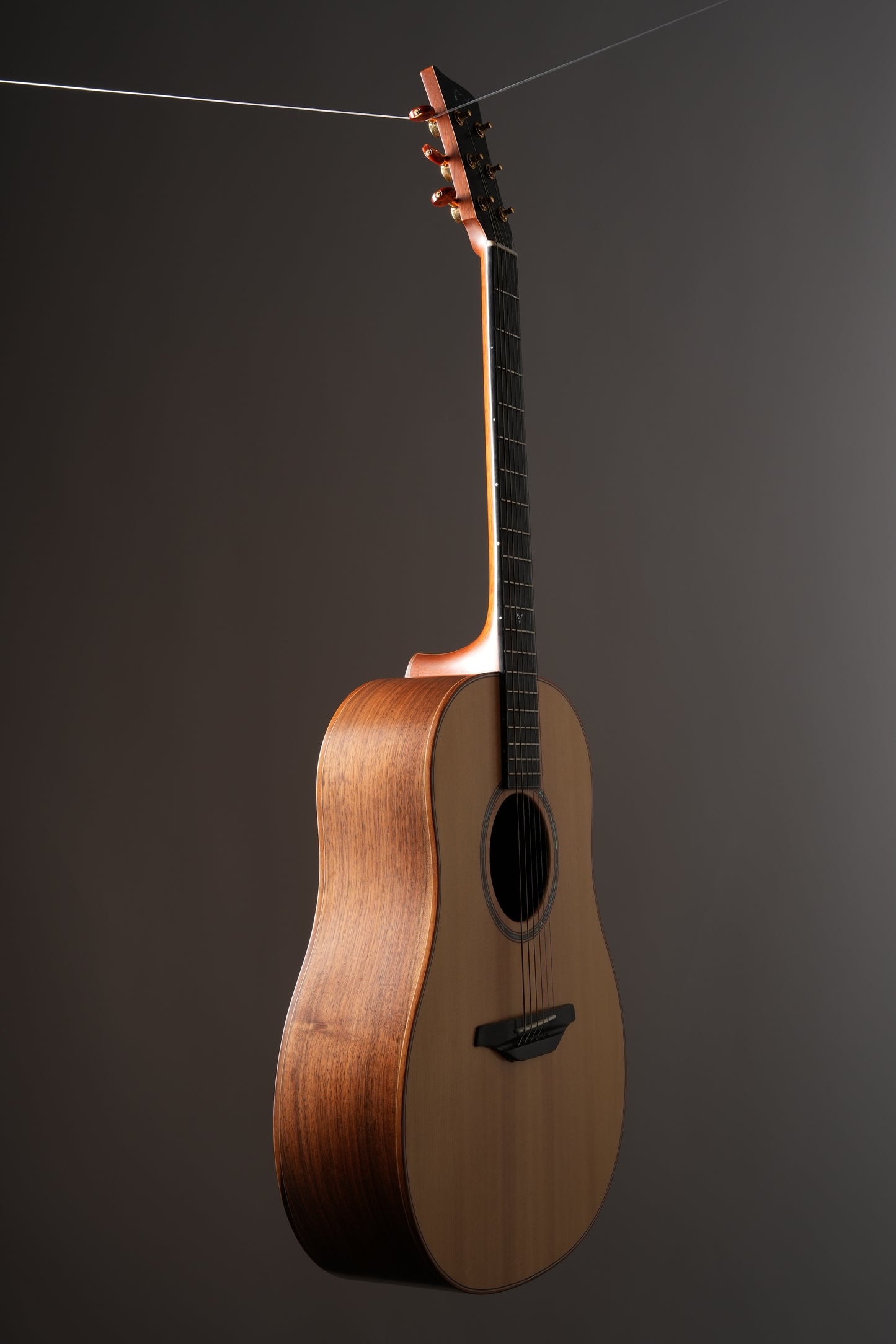 Mcilroy AD-20 Sitka/English Walnut