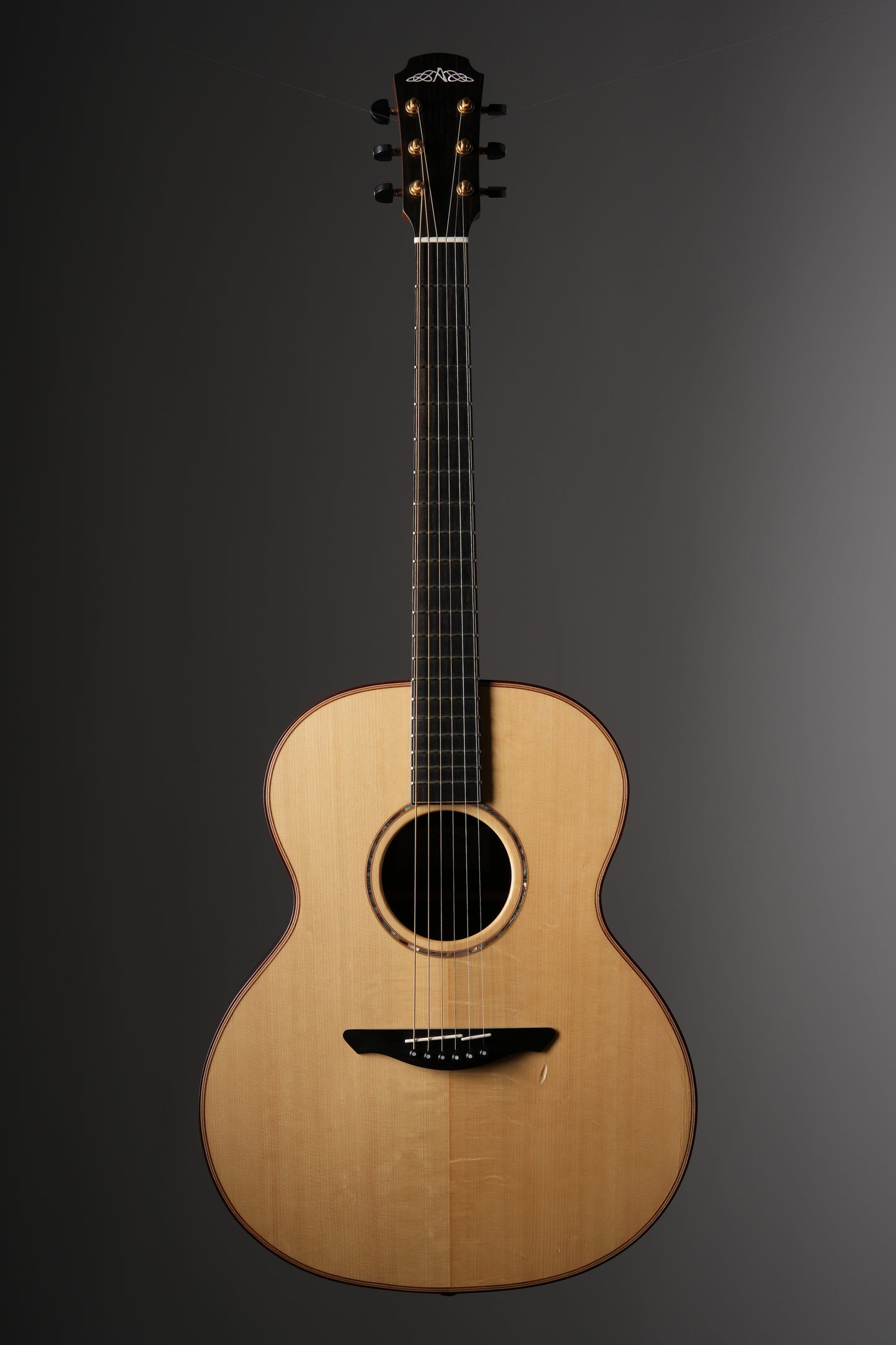 Avalon Ard Ri A8 - Black Oak