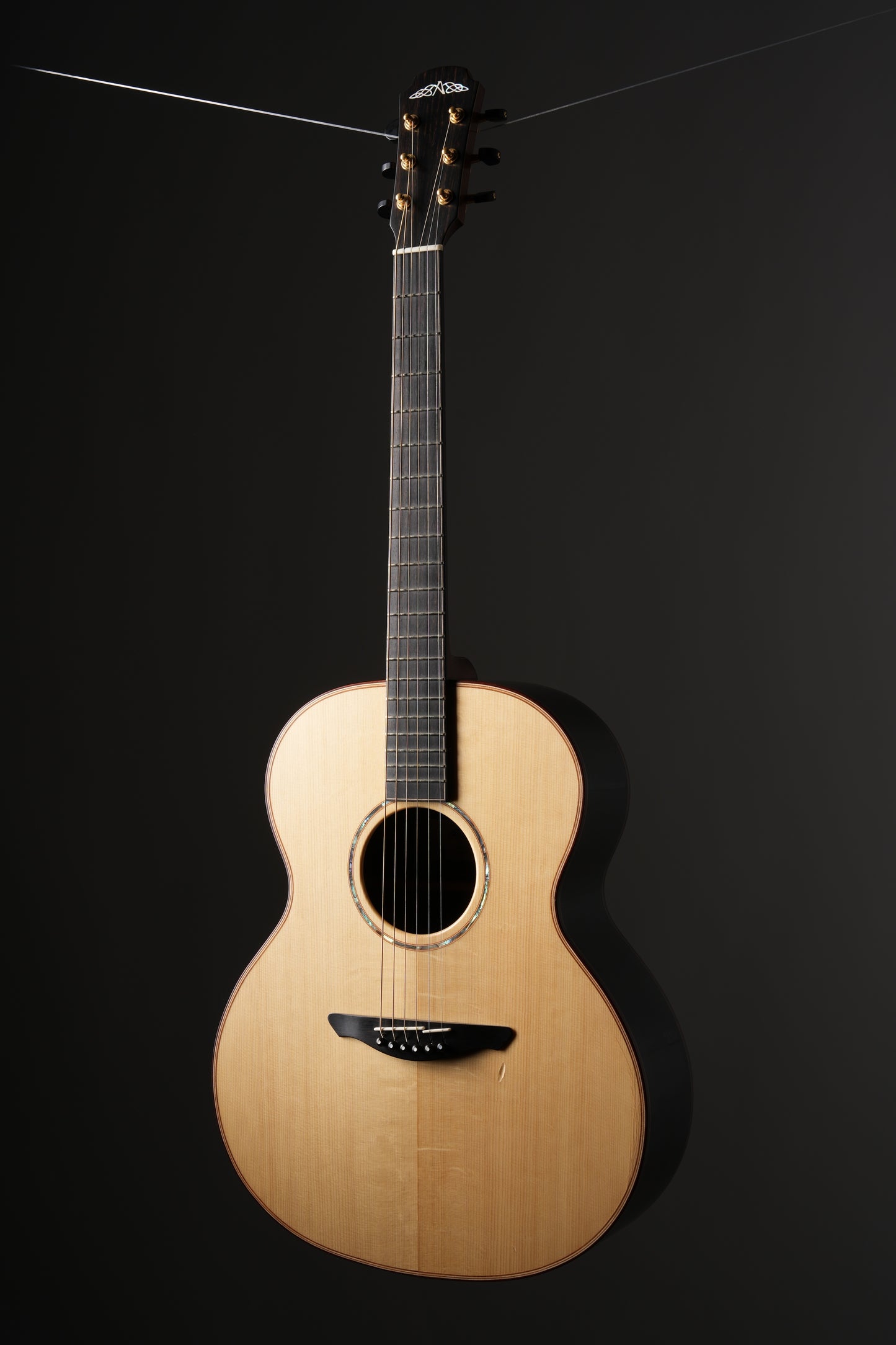 Avalon Ard Ri A8 - Black Oak
