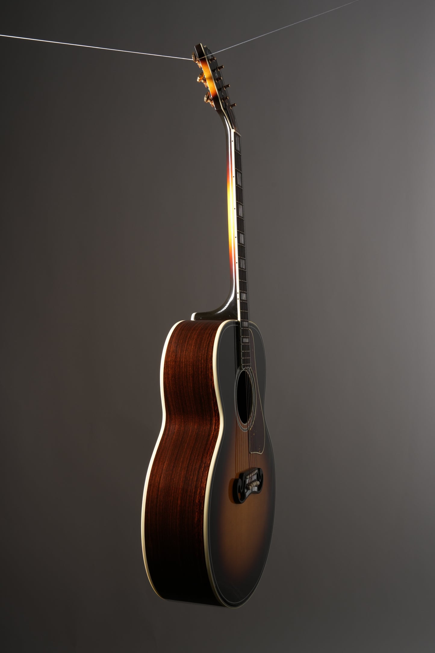 Gibson SJ-200 Western Classic Acoustic Guitar - Vintage Sunburst, incl. OHSC