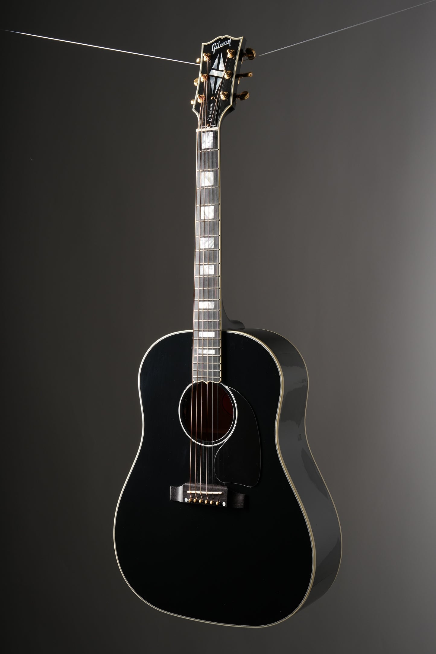 Gibson J-45 Custom Acoustic Electric Guitar - Ebony, incl. OHSC