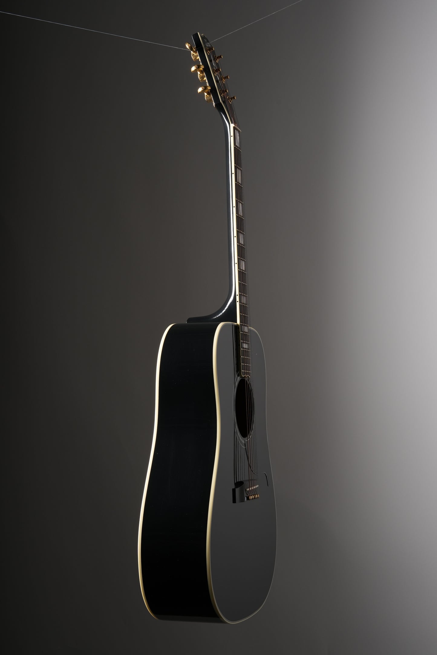 Gibson Hummingbird Custom Acoustic Electric Guitar - Ebony, incl. OHSC