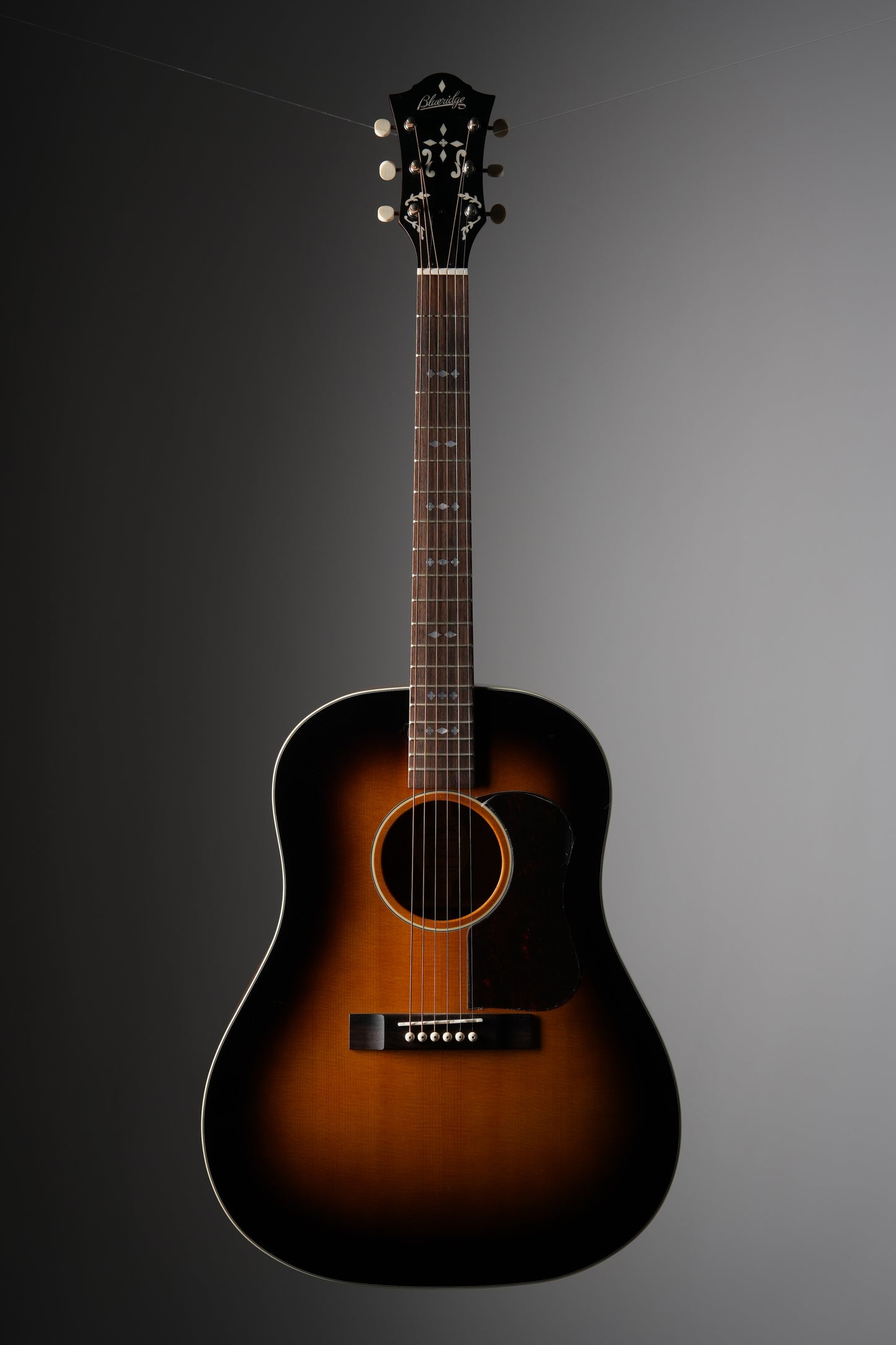 Blueridge BG-60 Contemporary Series Slope Shoulder Dreadnought Vintage Sunburst