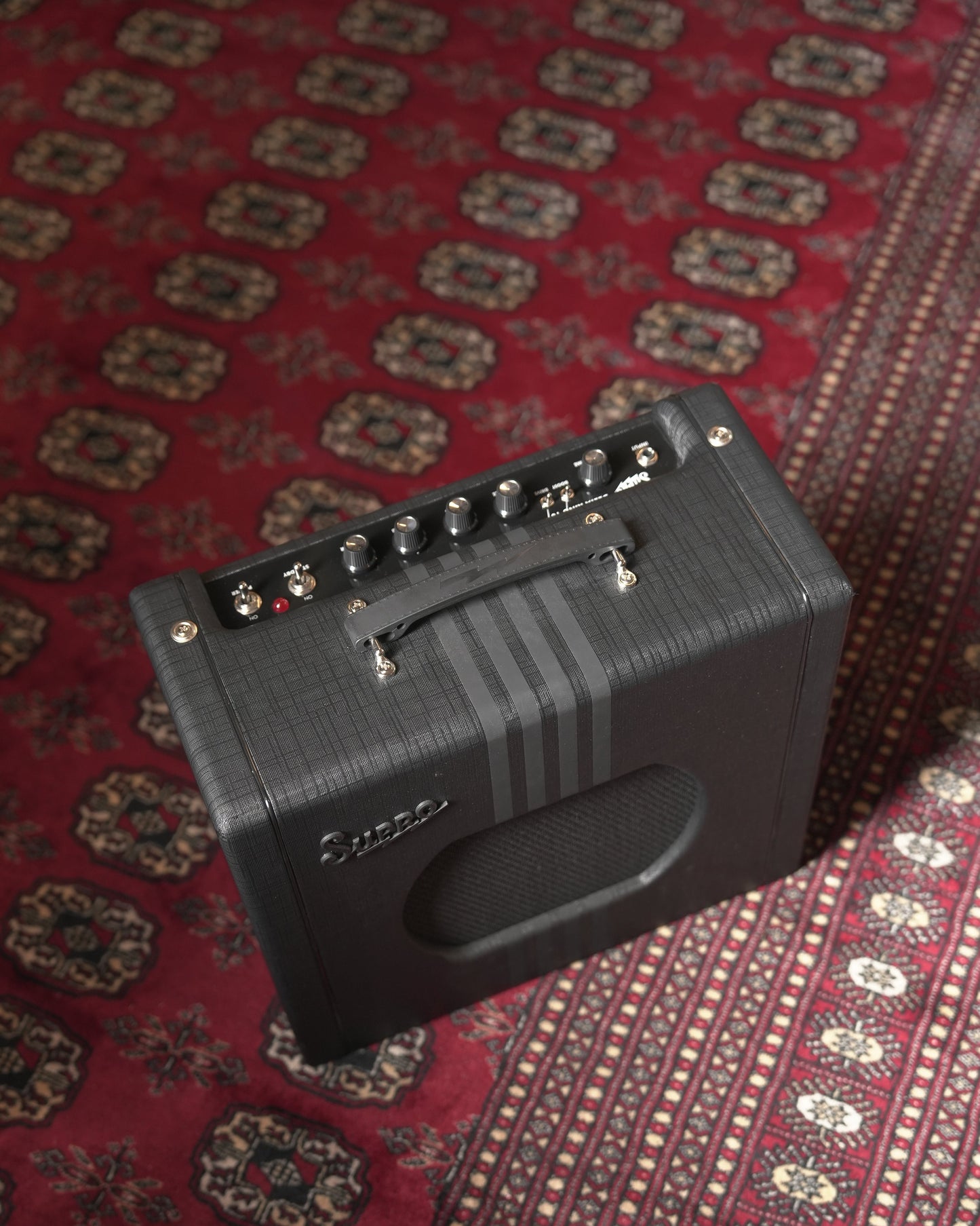 Supro Delta King 10 5w 1x10" Tube Guitar Amp Combo - Black Tolex w/ Black Stripes