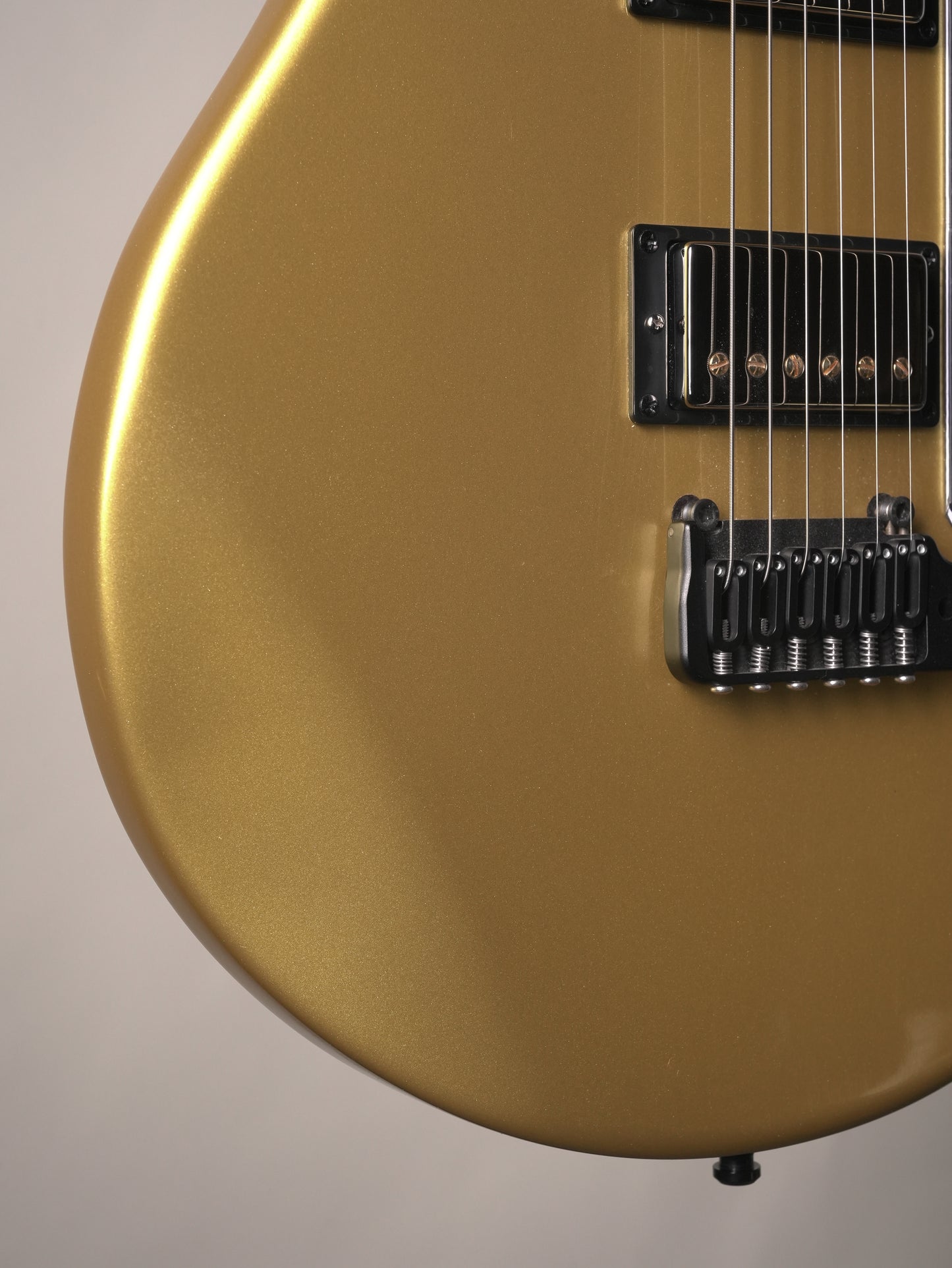 Pinter Guitars Rockstar SB1-R Electric Guitar - Gold, w/ Original Deluxe Gig Bag