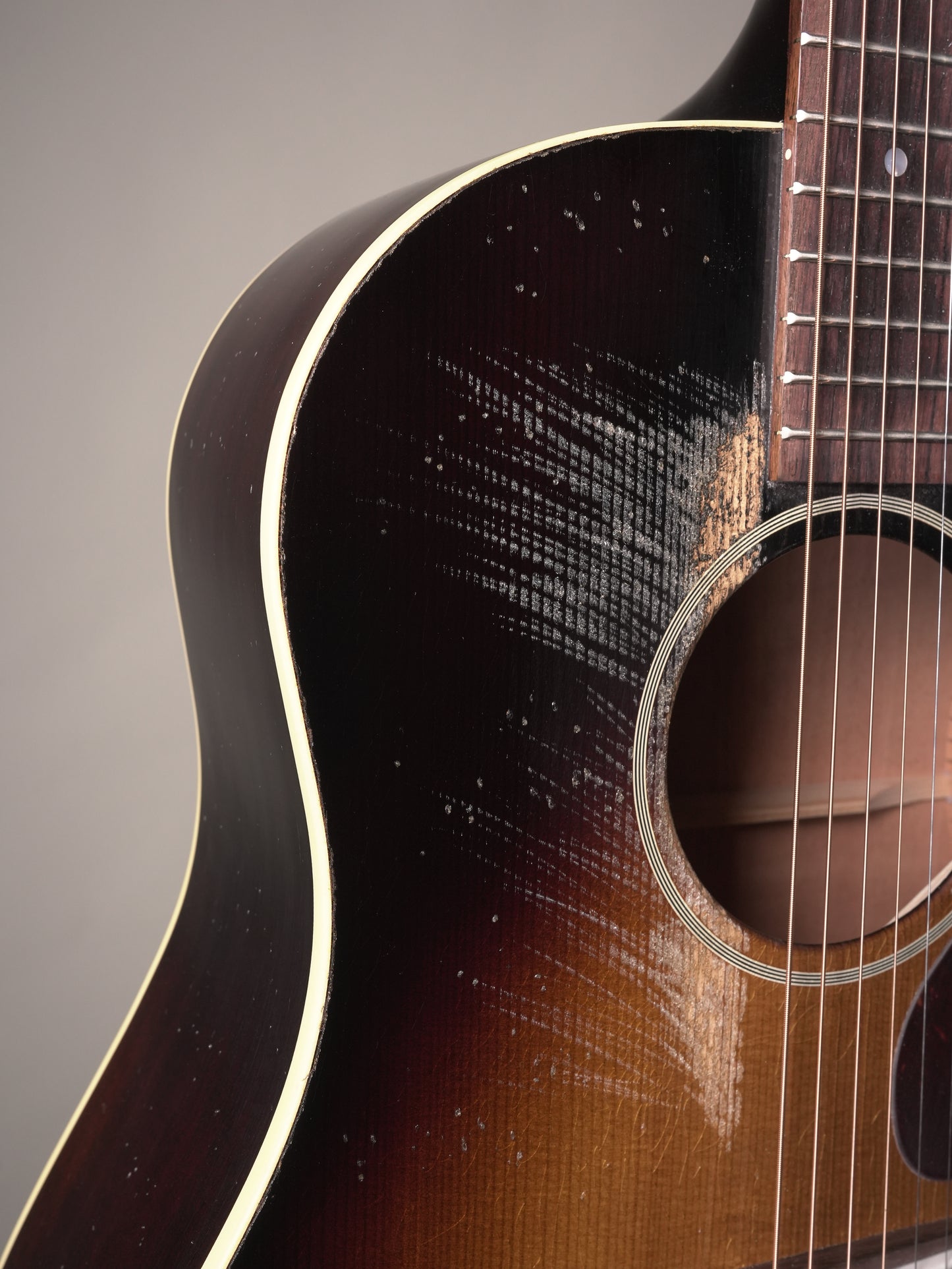 Gibson Custom Shop Historic 1942 Banner J-45 Acoustic Guitar - Murphy Lab Heavy Aged Vintage Sunburst, incl. OHSC