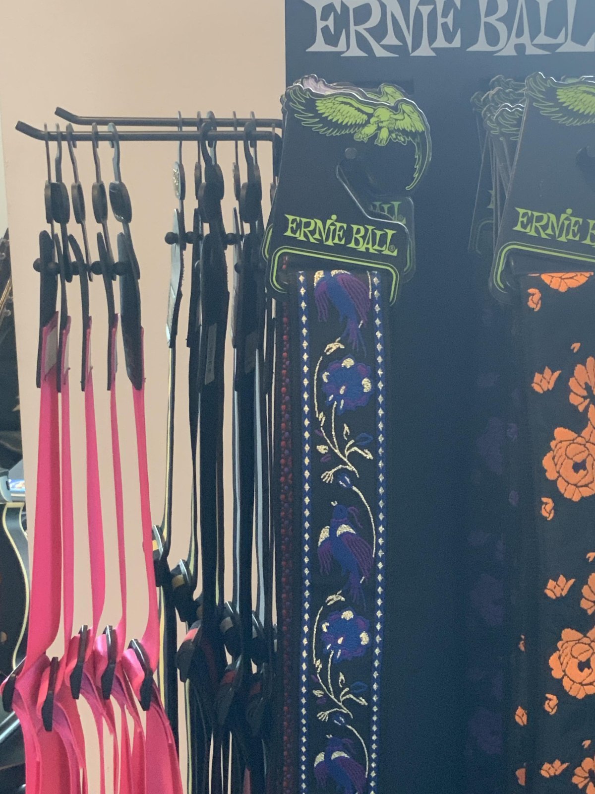 Ernie Ball Classic Jaquard guitar/bass strap - Purple Pleasant Pheasant