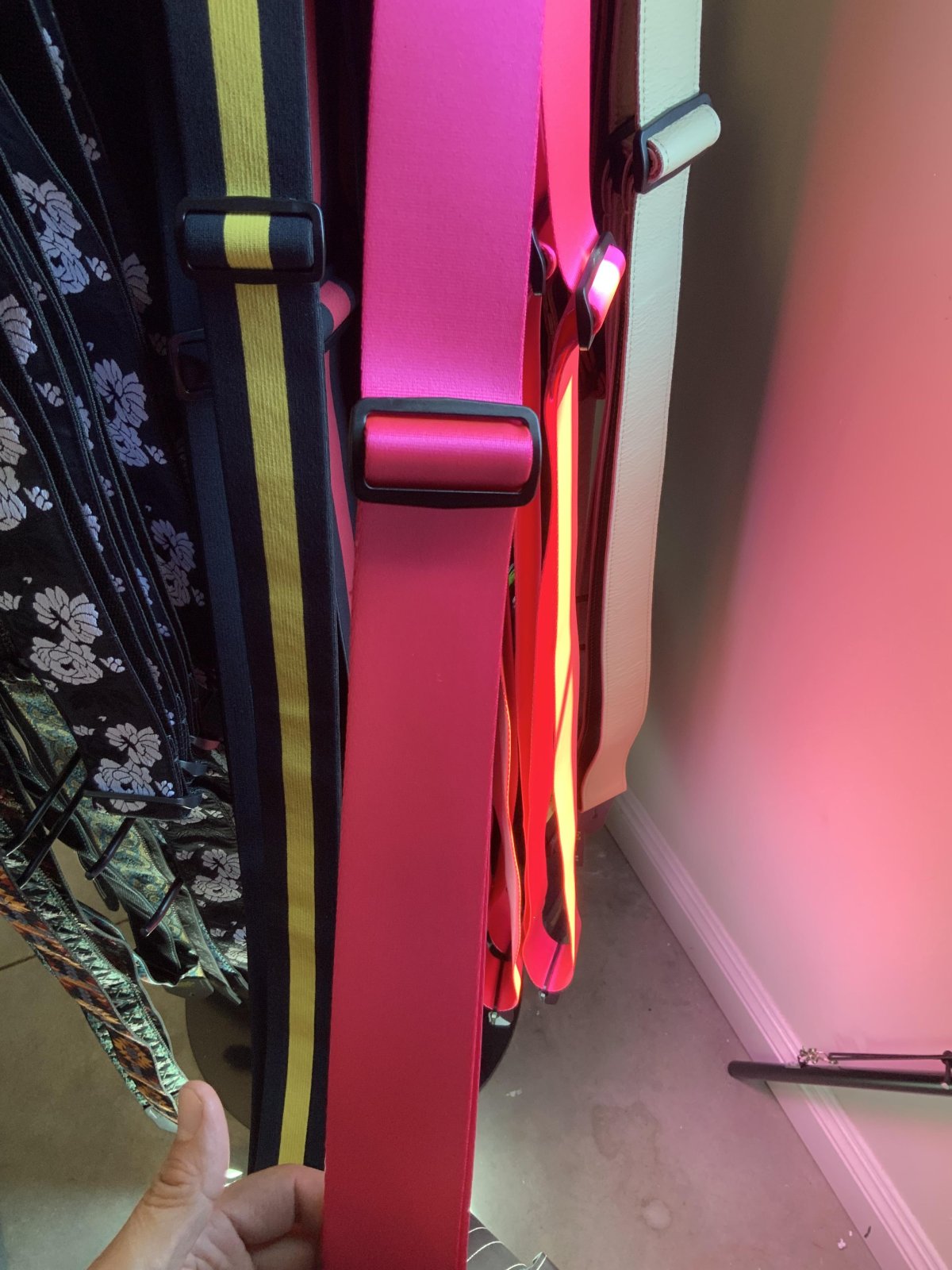 Ernie Ball Premium Guitar/bass strap - Neon Pink
