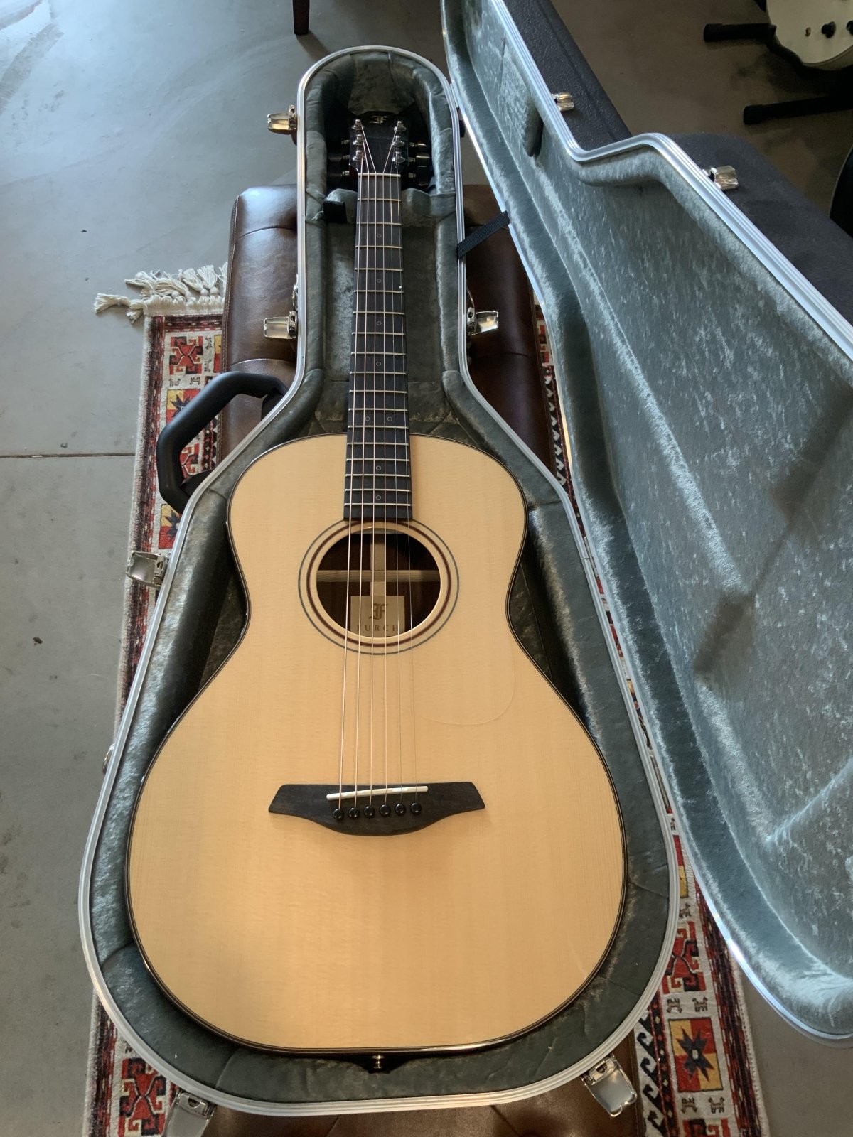 Furch Rainbow OOM-SR Acoustic Guitar