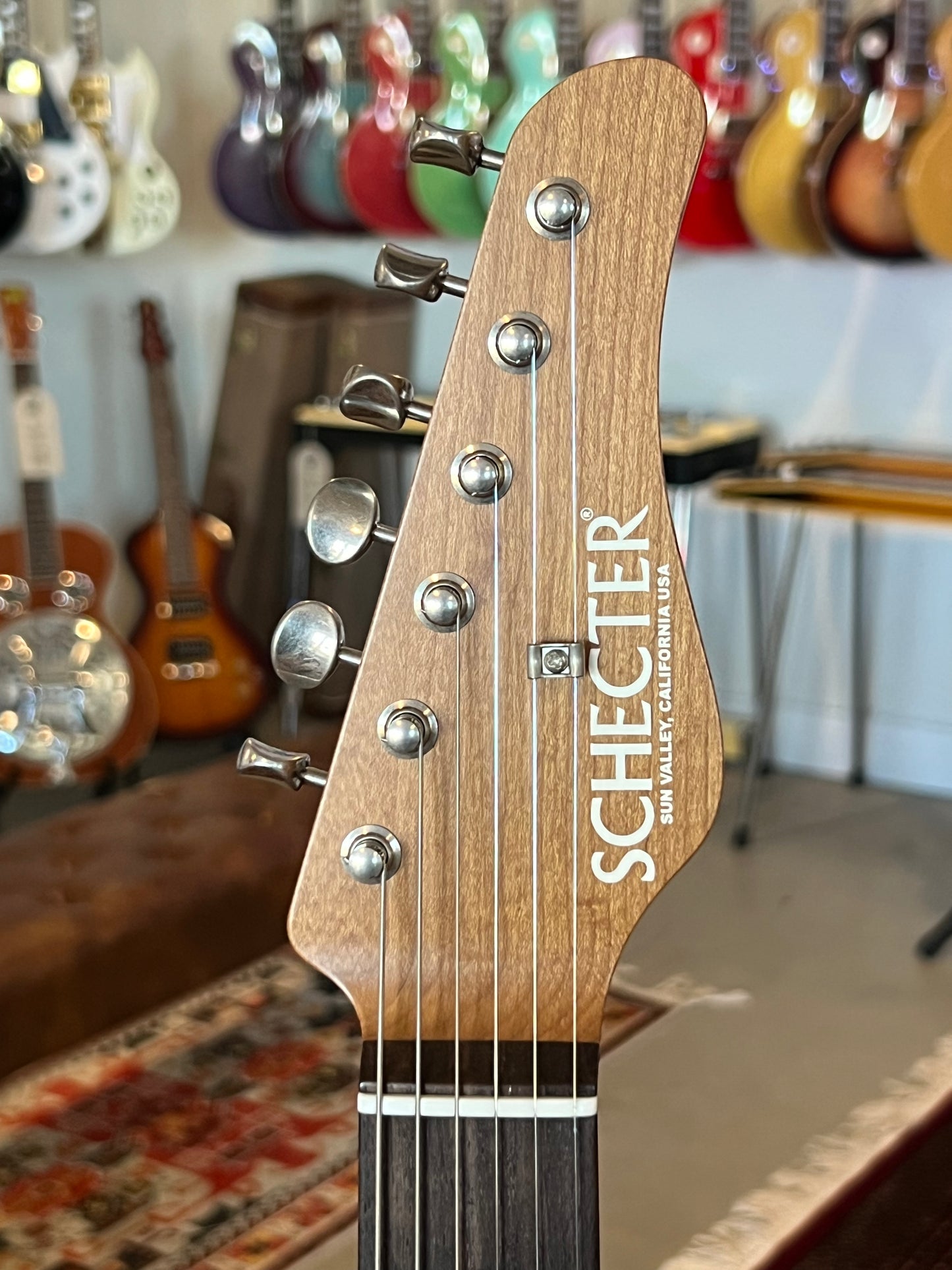 Schecter Trad Wembley HSS Shell Pink Aged Nitro