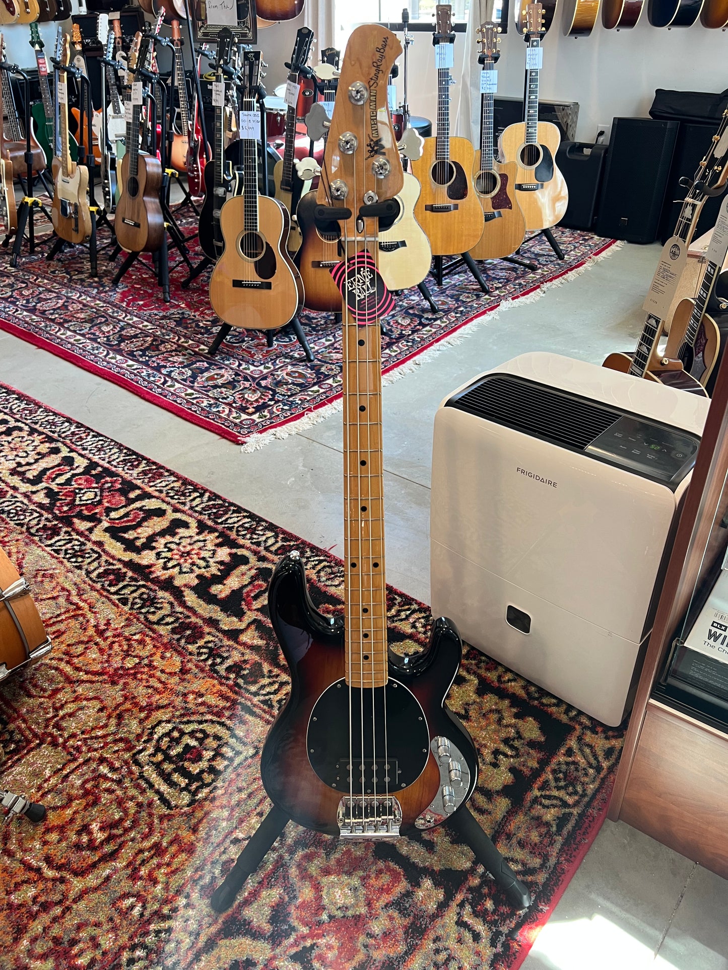 Music Man Retro 70s Stingray Vintage Sunburst