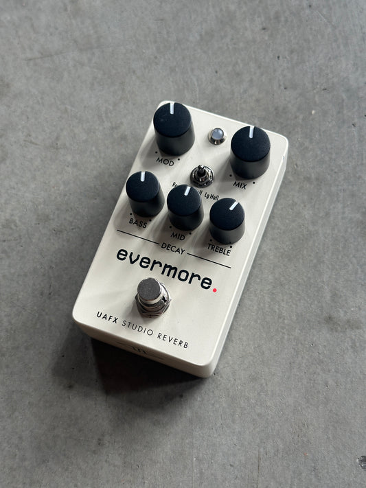 Universal Audio Compact Evermore Studio Reverb Pedal