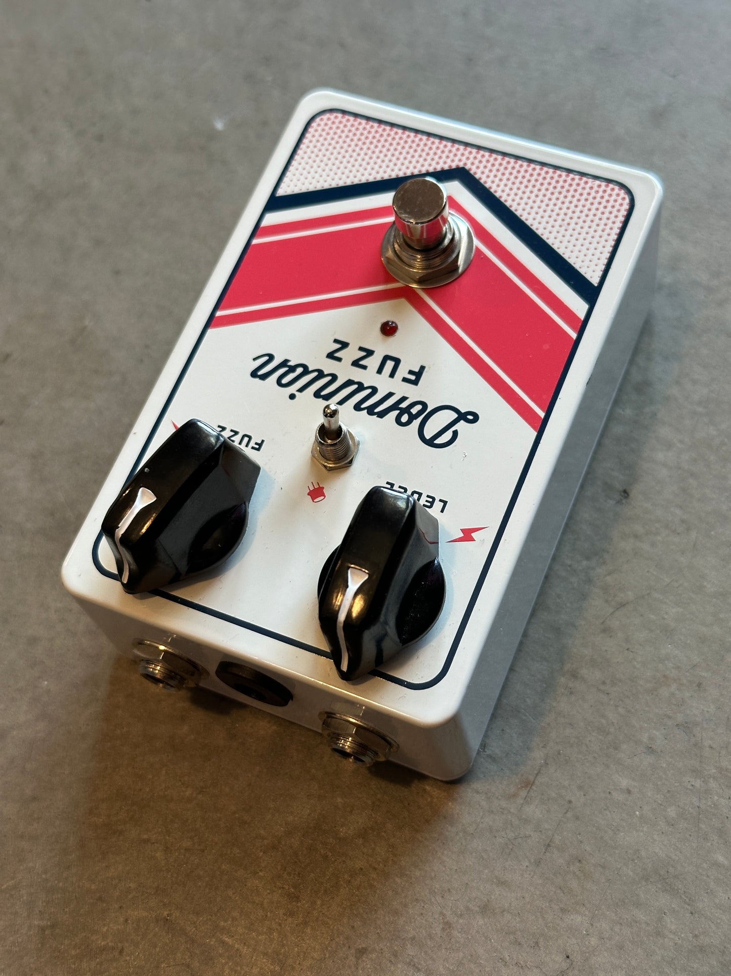 Dominion Electric Effects Co. Dominion Fuzz Guitar Pedal