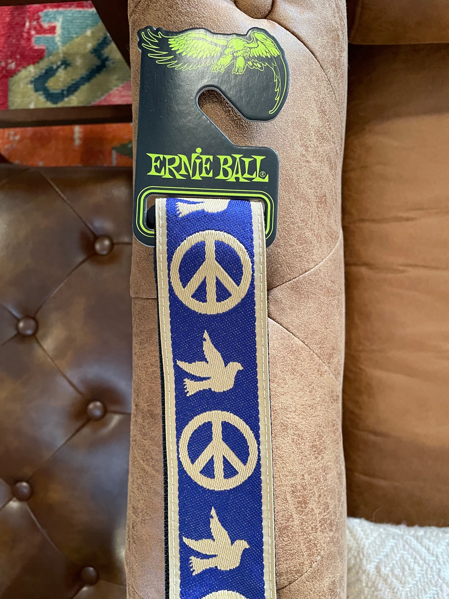 Ernie Ball Classic Jacquard Guitar Strap/Bass Strap - Navy Blue & Beige Peace Love Dove