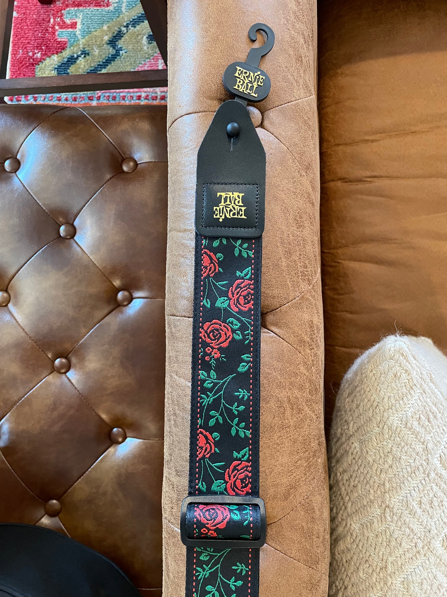 Ernie Ball Classic Jacquard Guitar Strap/Bass Strap - Spanish Rose