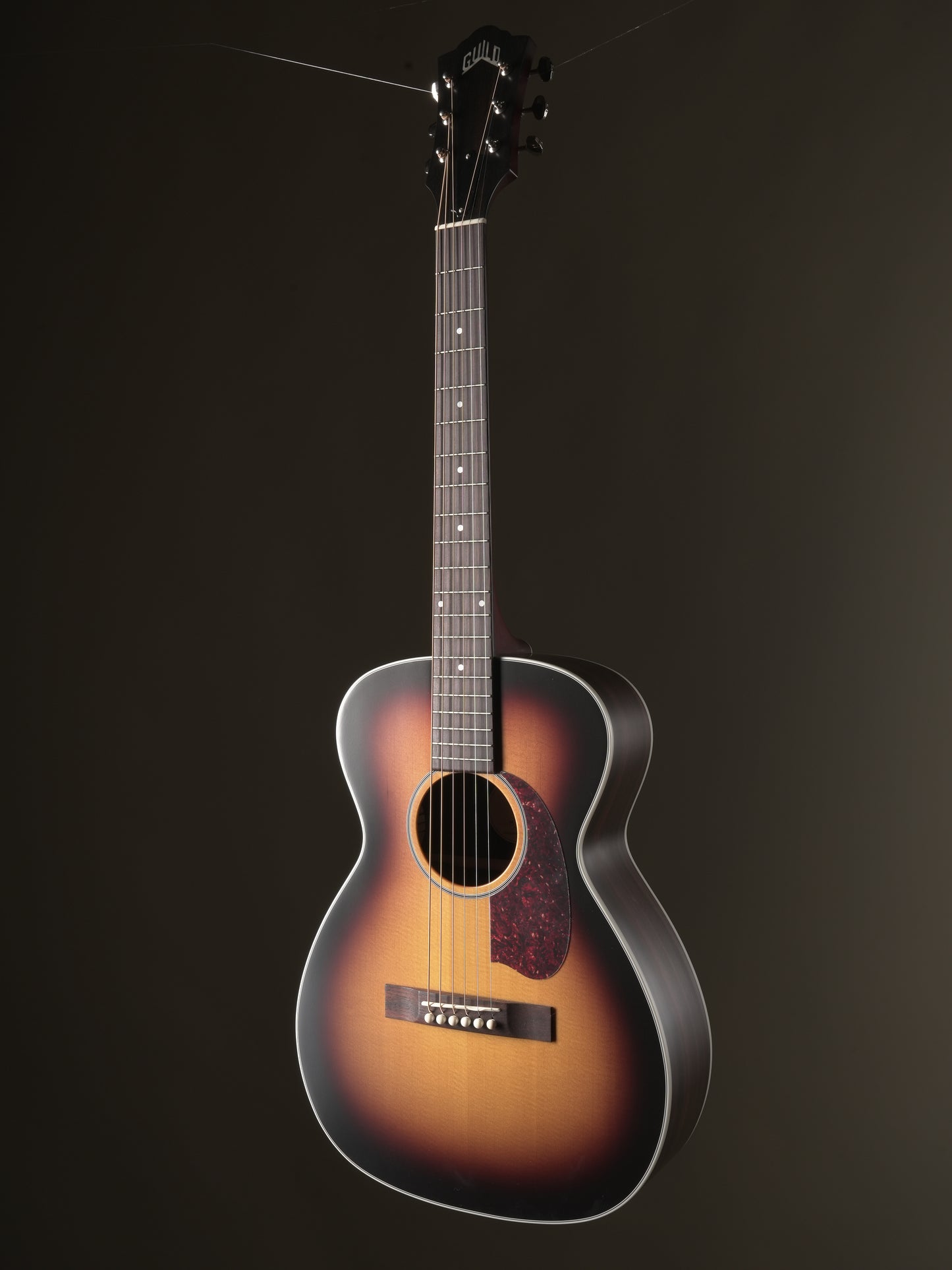 Guild M-50 Acoustic Guitar - Sunburst, incl. OHSC