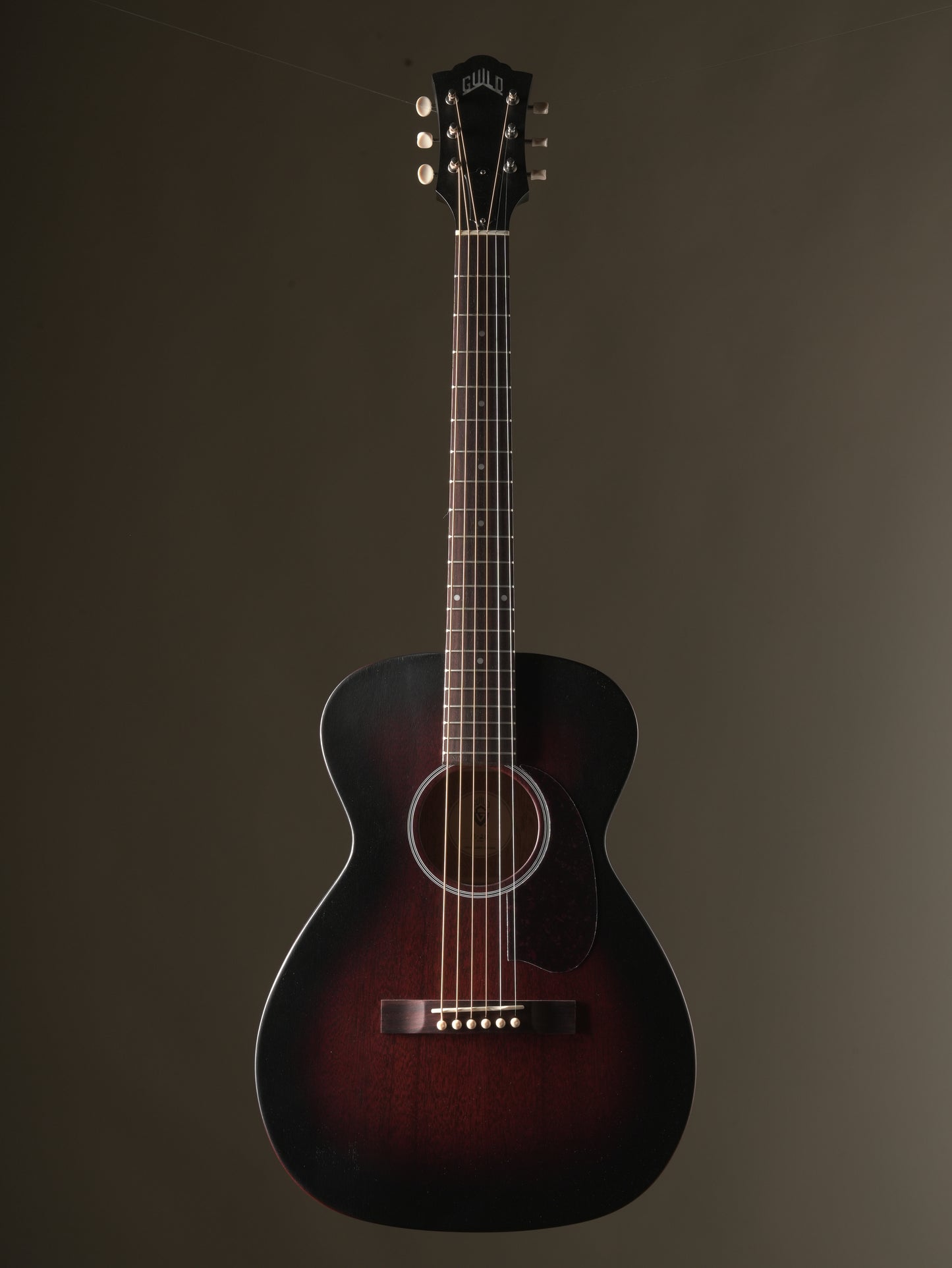 Guild M-20 Acoustic Guitar - Vintage Sunburst, incl. OHSC