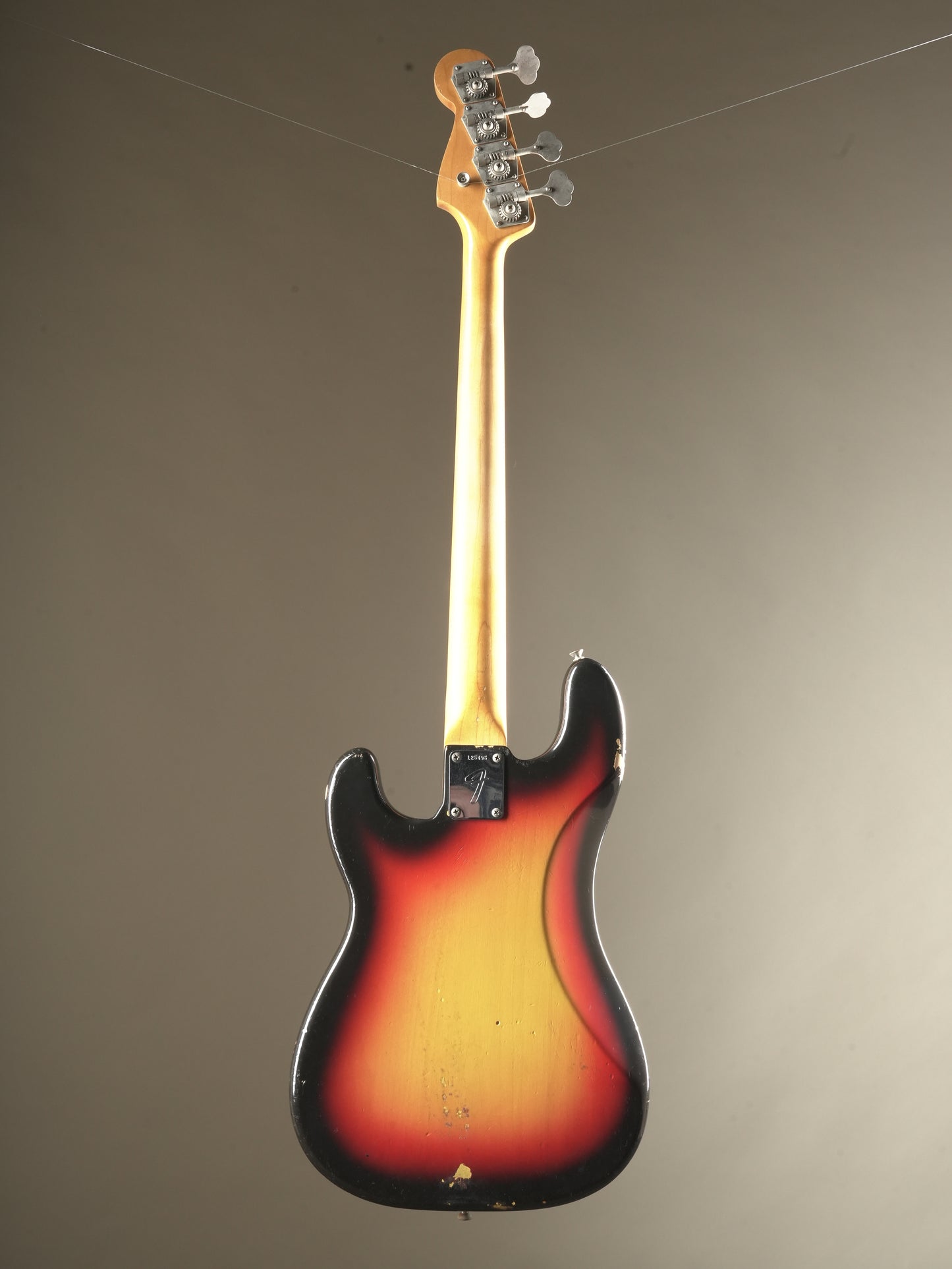 Fender (1966) Precision Bass - Three-tone sunburst, incl. HSC.