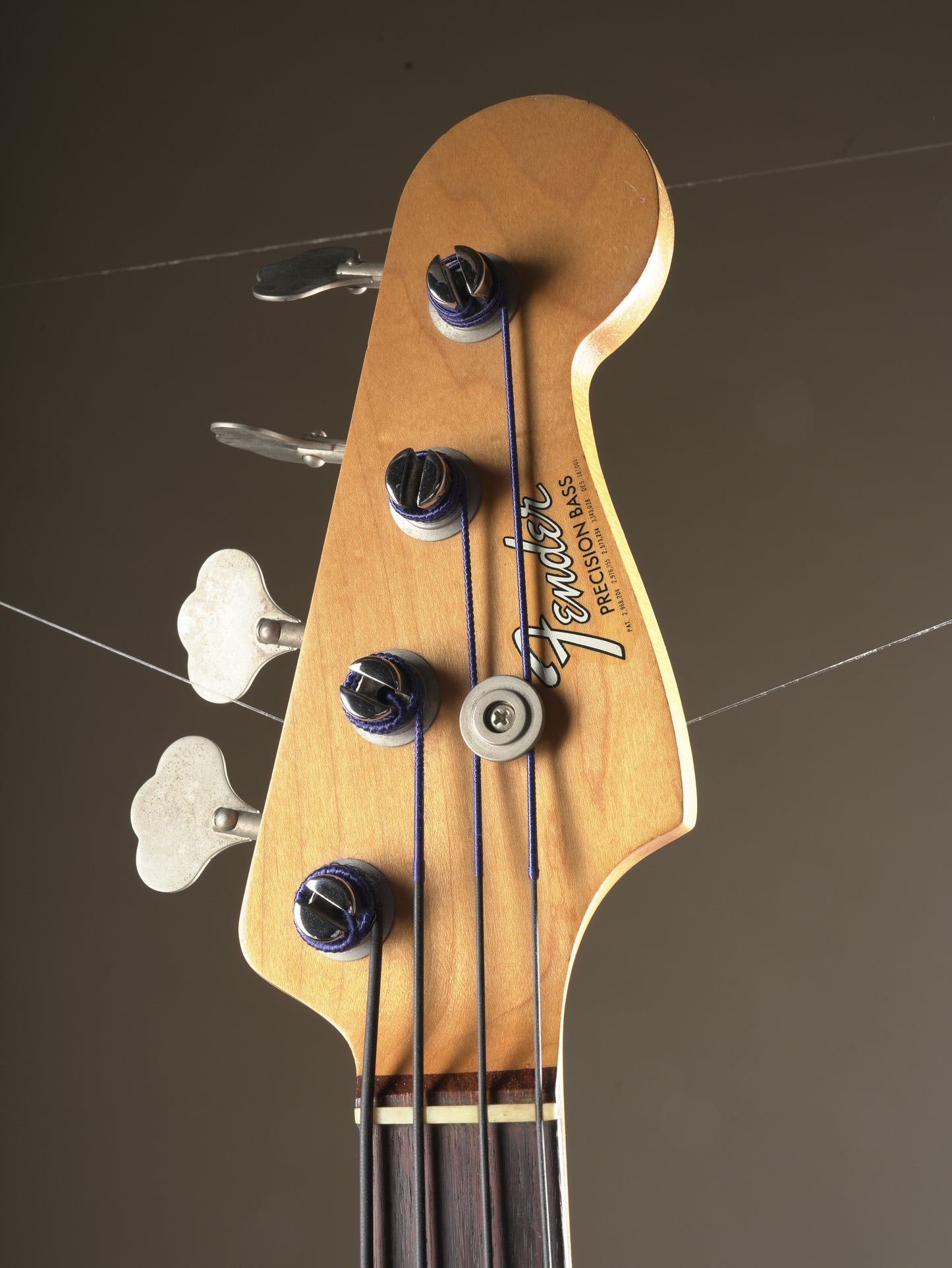 Fender (1966) Precision Bass - Three-tone sunburst, incl. HSC.