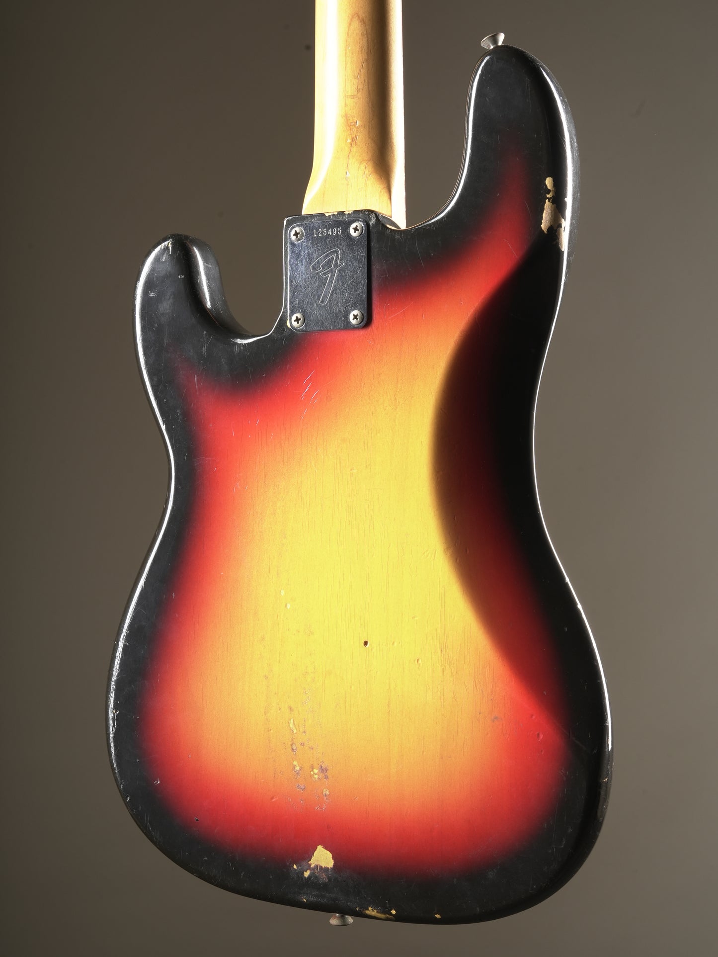 Fender (1966) Precision Bass - Three-tone sunburst, incl. HSC.