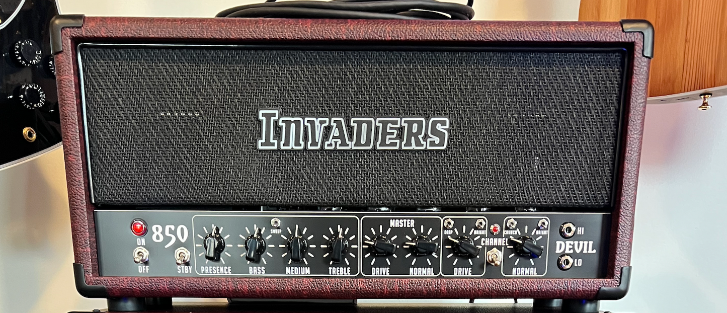 Invaders Amplification 850 Devil Dual Masters 50w Redwine