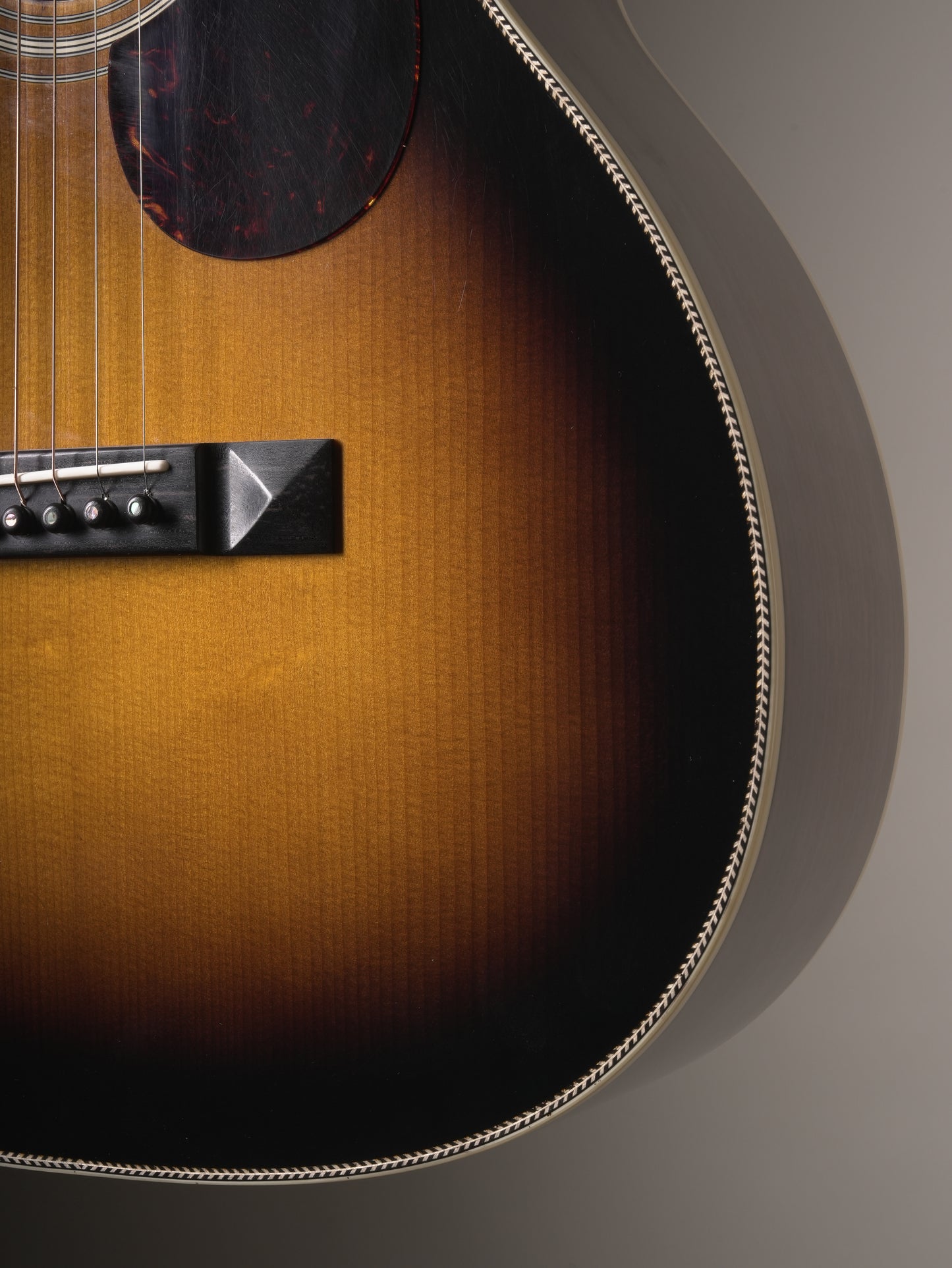 Eastman (2024) E20-00-TC-SB Acoustic Guitar - Antique Sunburst, w/OHSC