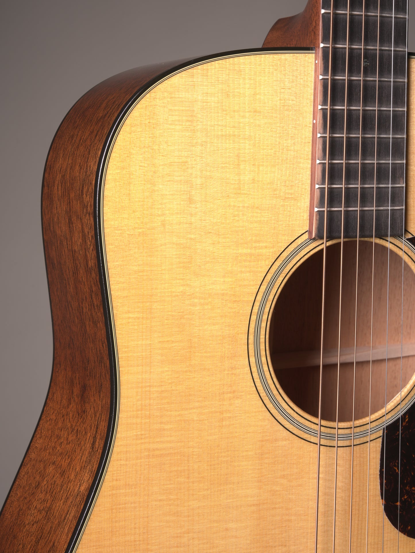 Martin D-18 Acoustic Guitar - Natural, w/OHSC