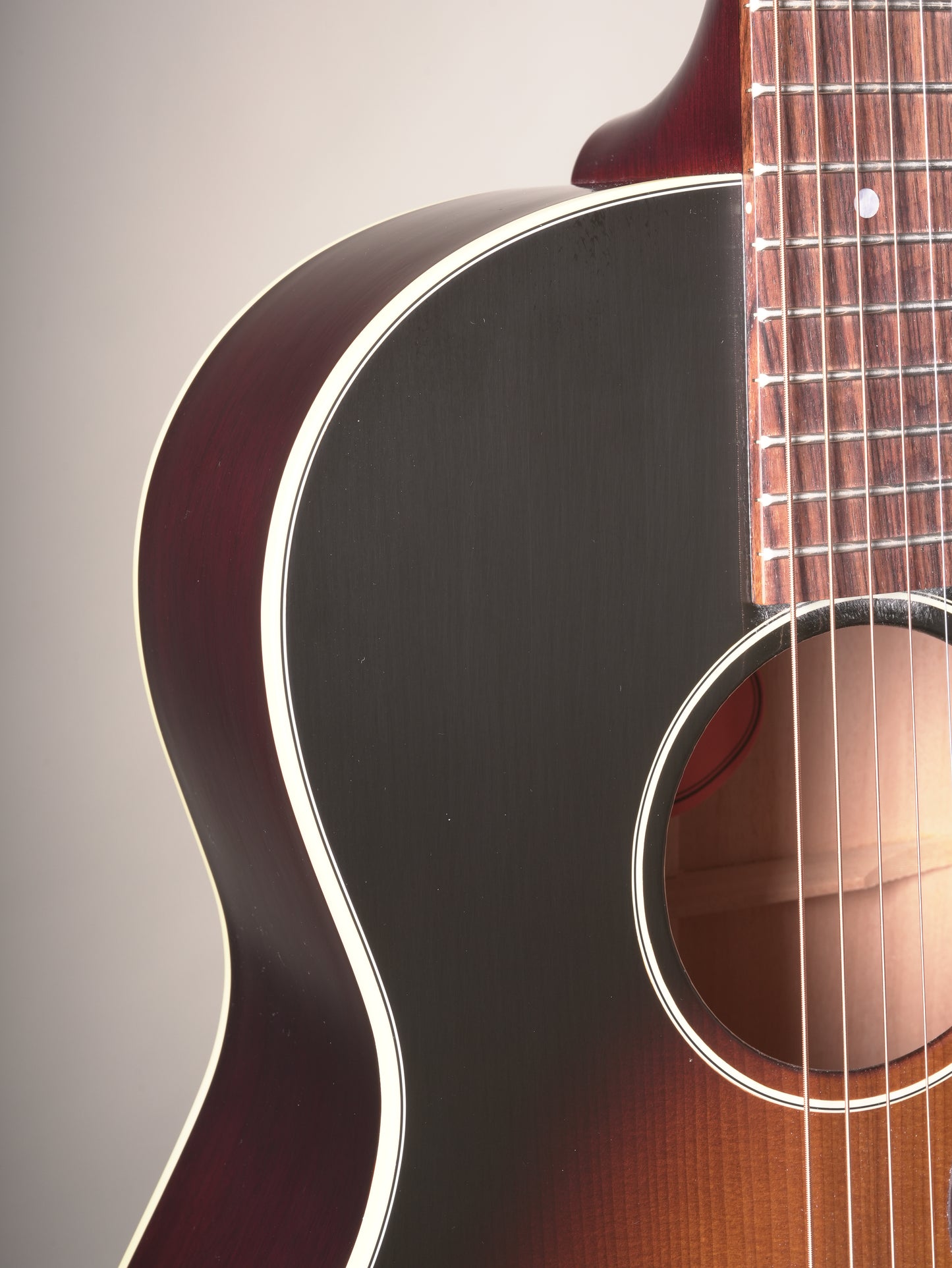 Gibson Custom Shop Historic 1942 Banner LG-2 Acoustic Guitar - Vintage Sunburst VOS w. OHSC