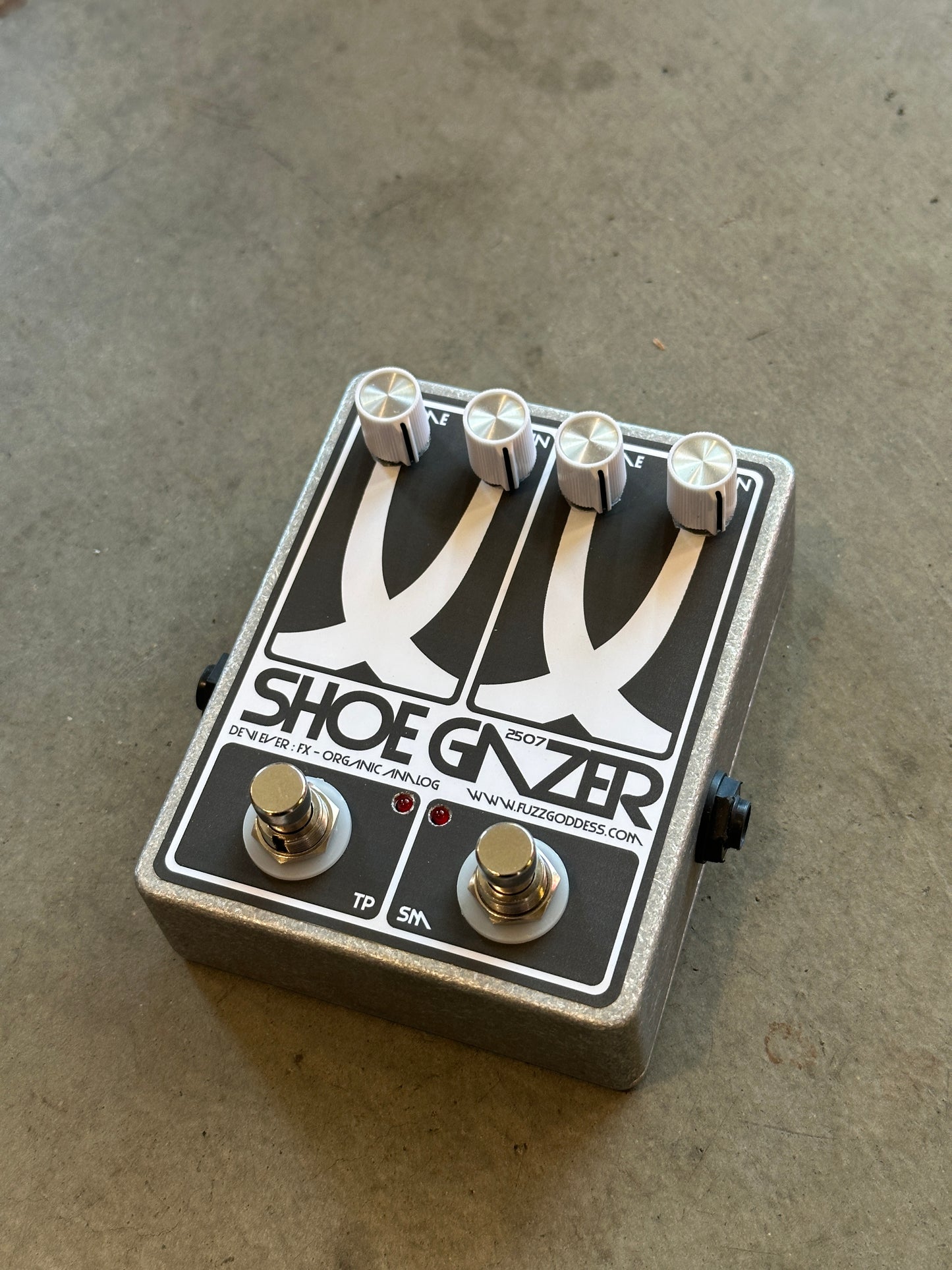 Devi Ever FX Shoe Gazer