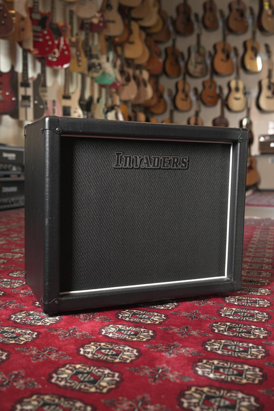 Invaders Amplification Series 9 1x12” Guitar Amp Cabinet - Black Taurus