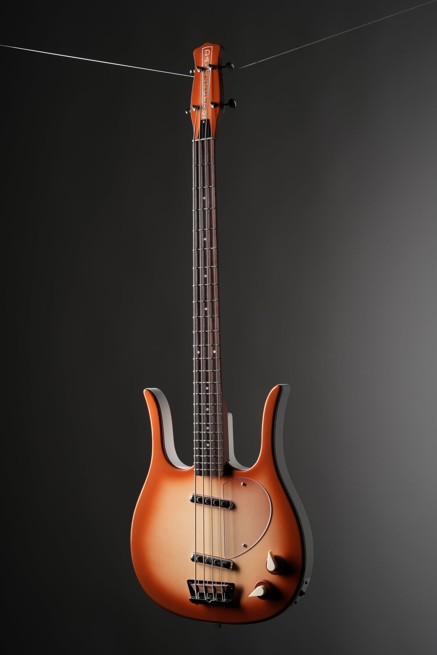 Danelectro Longhorn Short Scale Bass - Copperburst