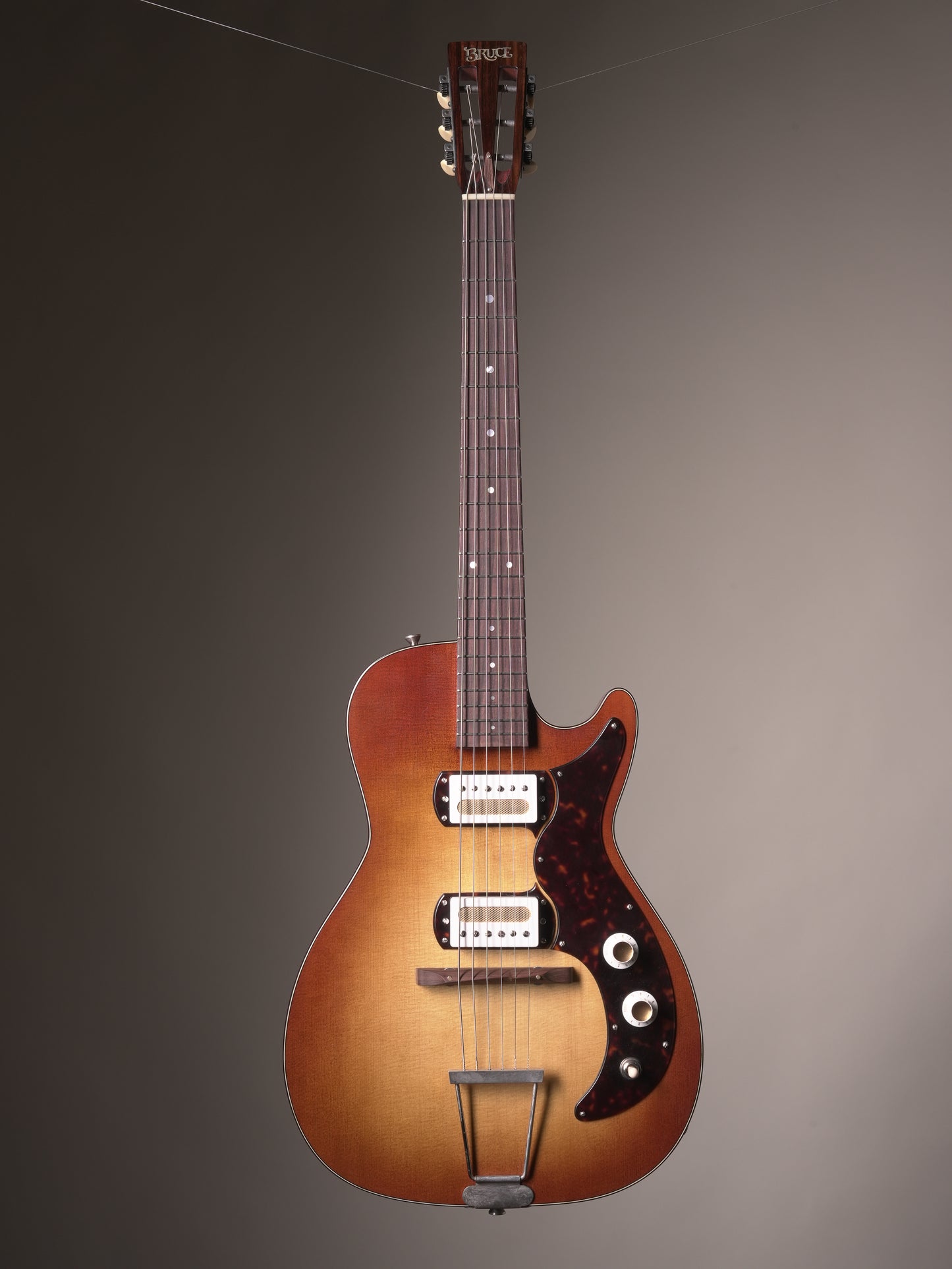 Bruce Guitars Jayne 2-S Hollowbody Electric Guitar - Sunburst, incl. OHSC