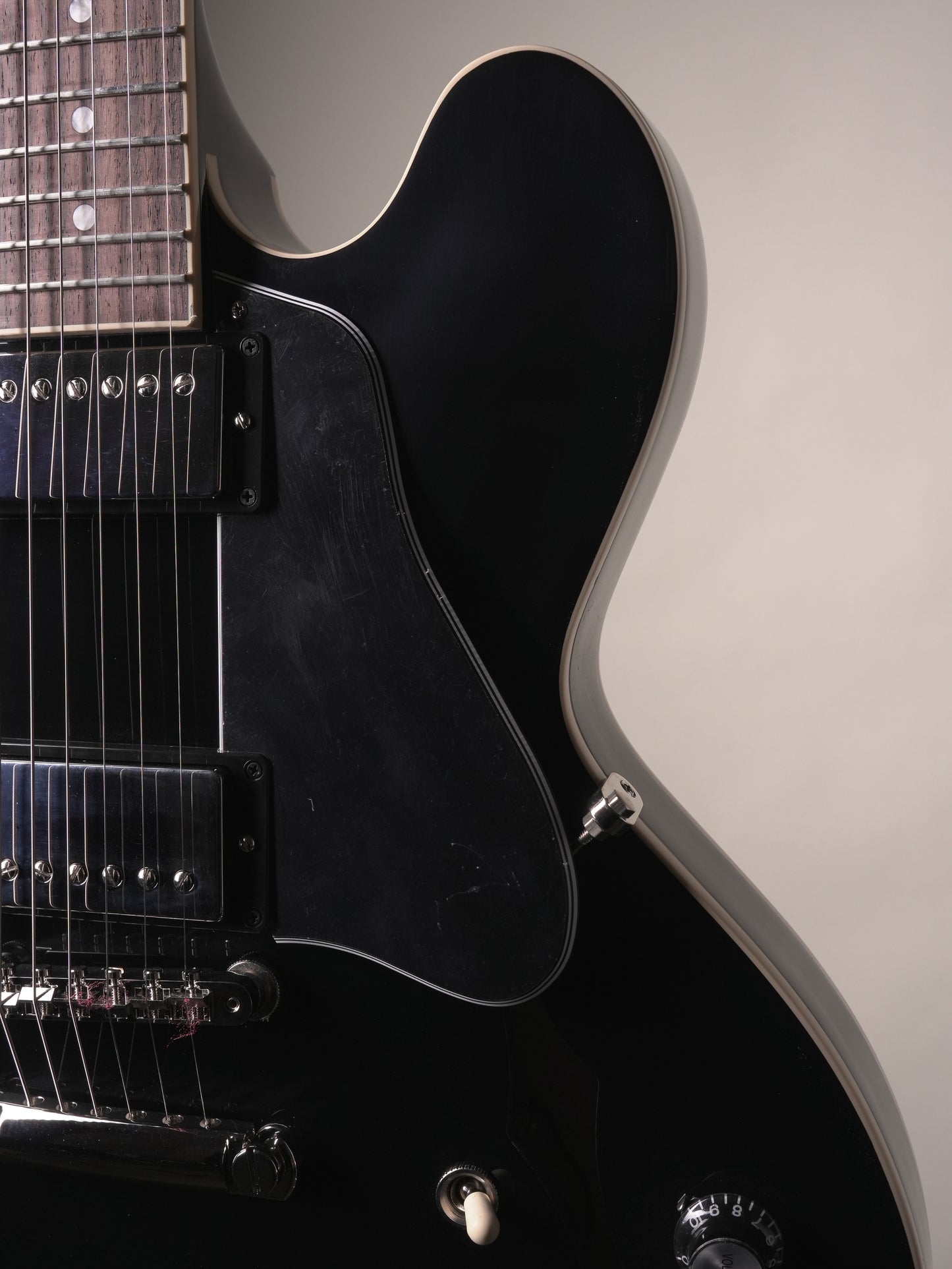Gibson ES-335 Semi-Hollow Electric Guitar - Ebony w/ OHSC