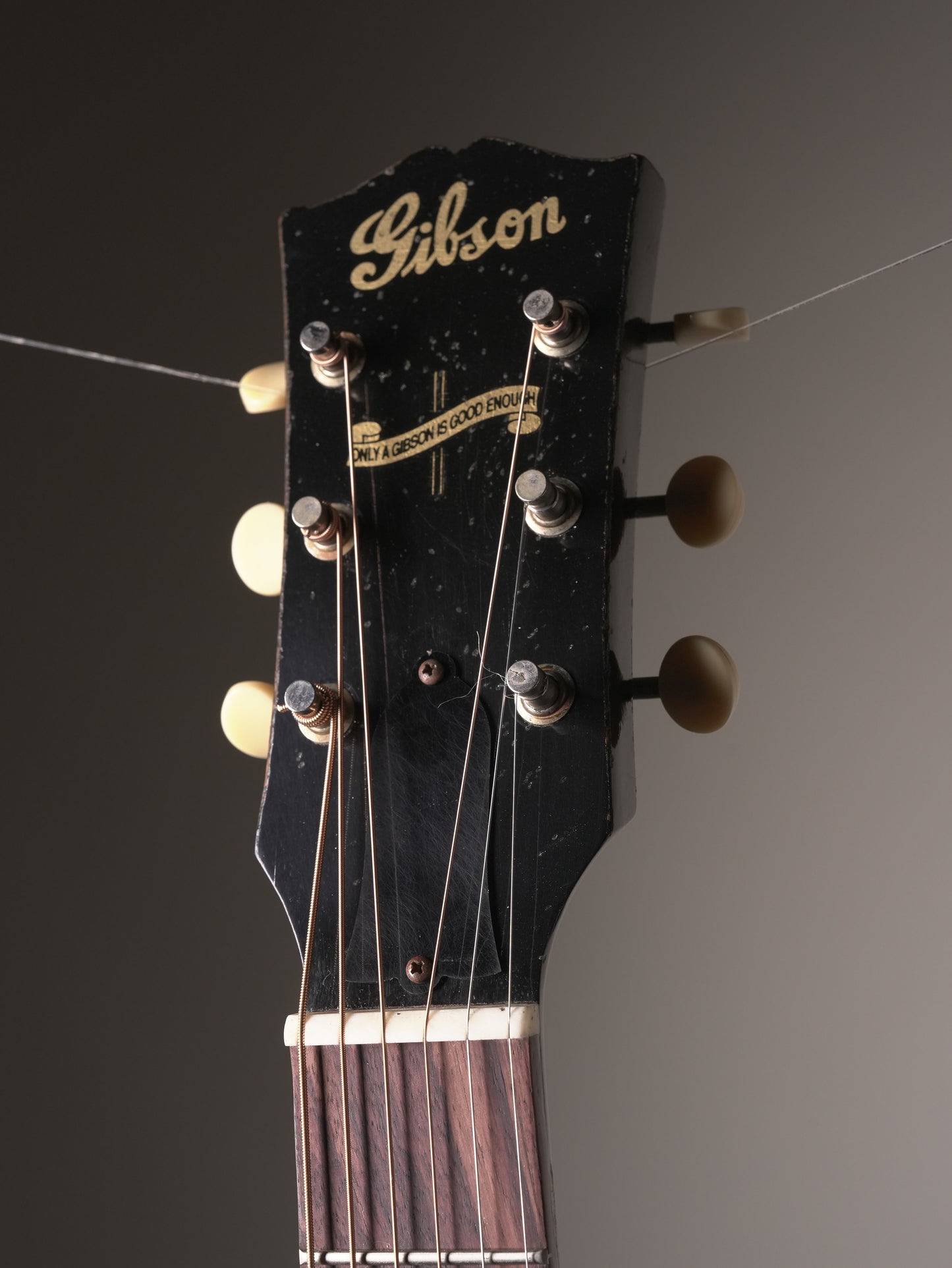 Gibson Custom Shop Historic 1942 Banner J-45 Acoustic Guitar - Murphy Lab Heavy Aged Vintage Sunburst, incl. OHSC