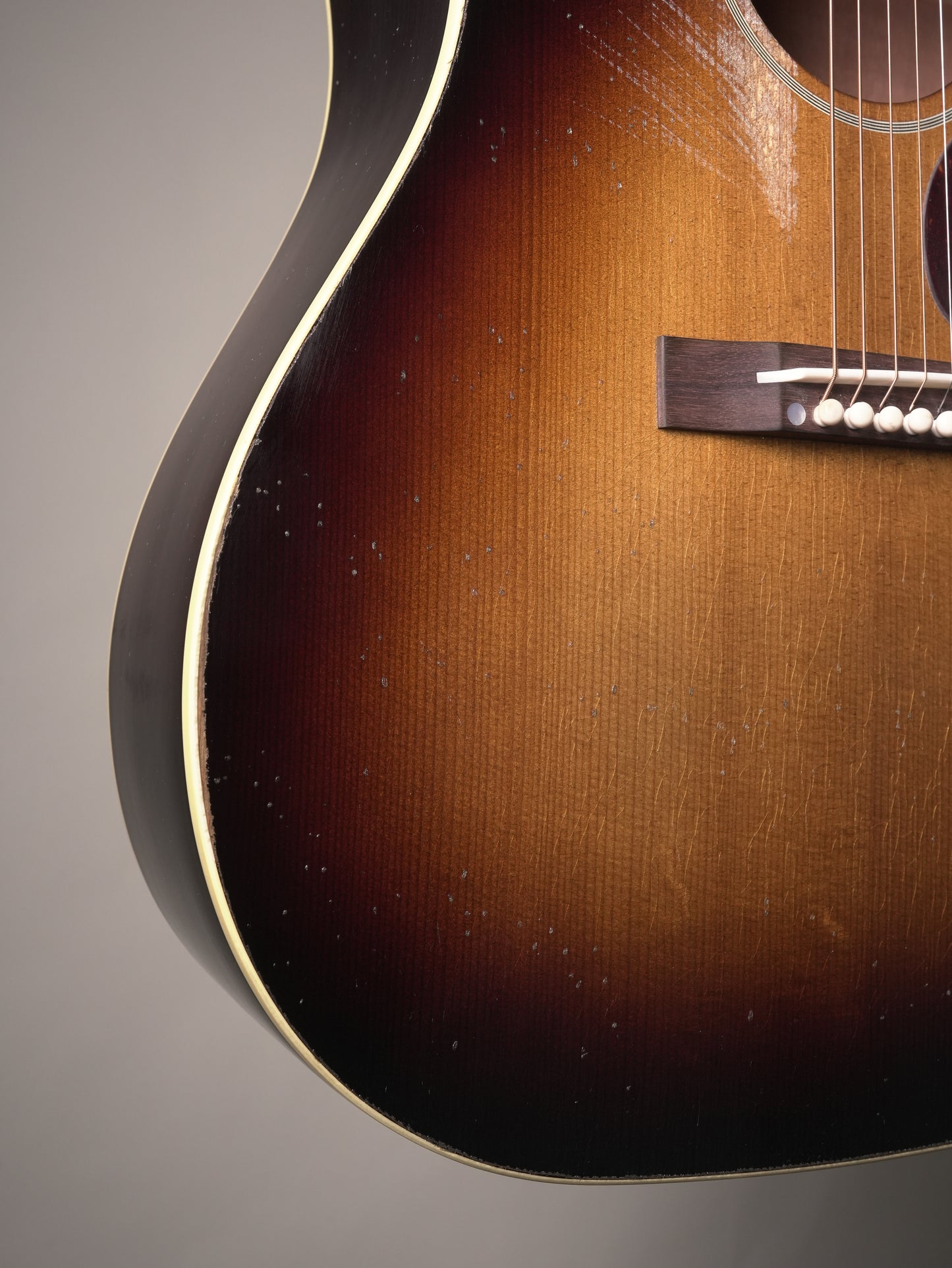 Gibson Custom Shop Historic 1942 Banner J-45 Acoustic Guitar - Murphy Lab Heavy Aged Vintage Sunburst, incl. OHSC