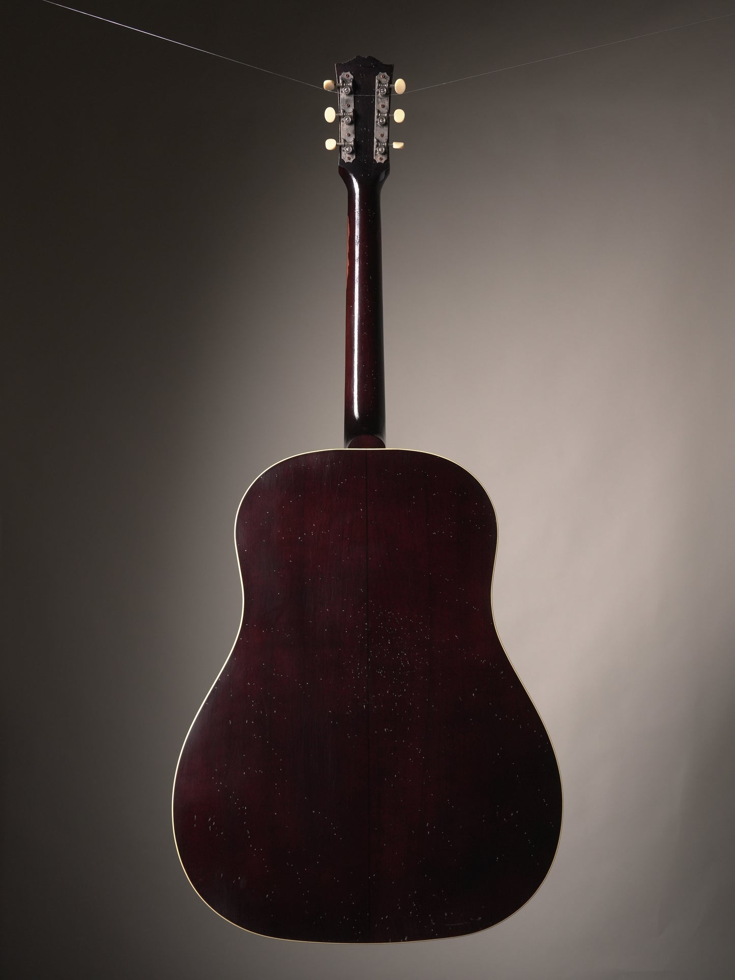 Gibson Custom Shop Historic 1942 Banner J-45 Acoustic Guitar - Murphy Lab Heavy Aged Vintage Sunburst, incl. OHSC