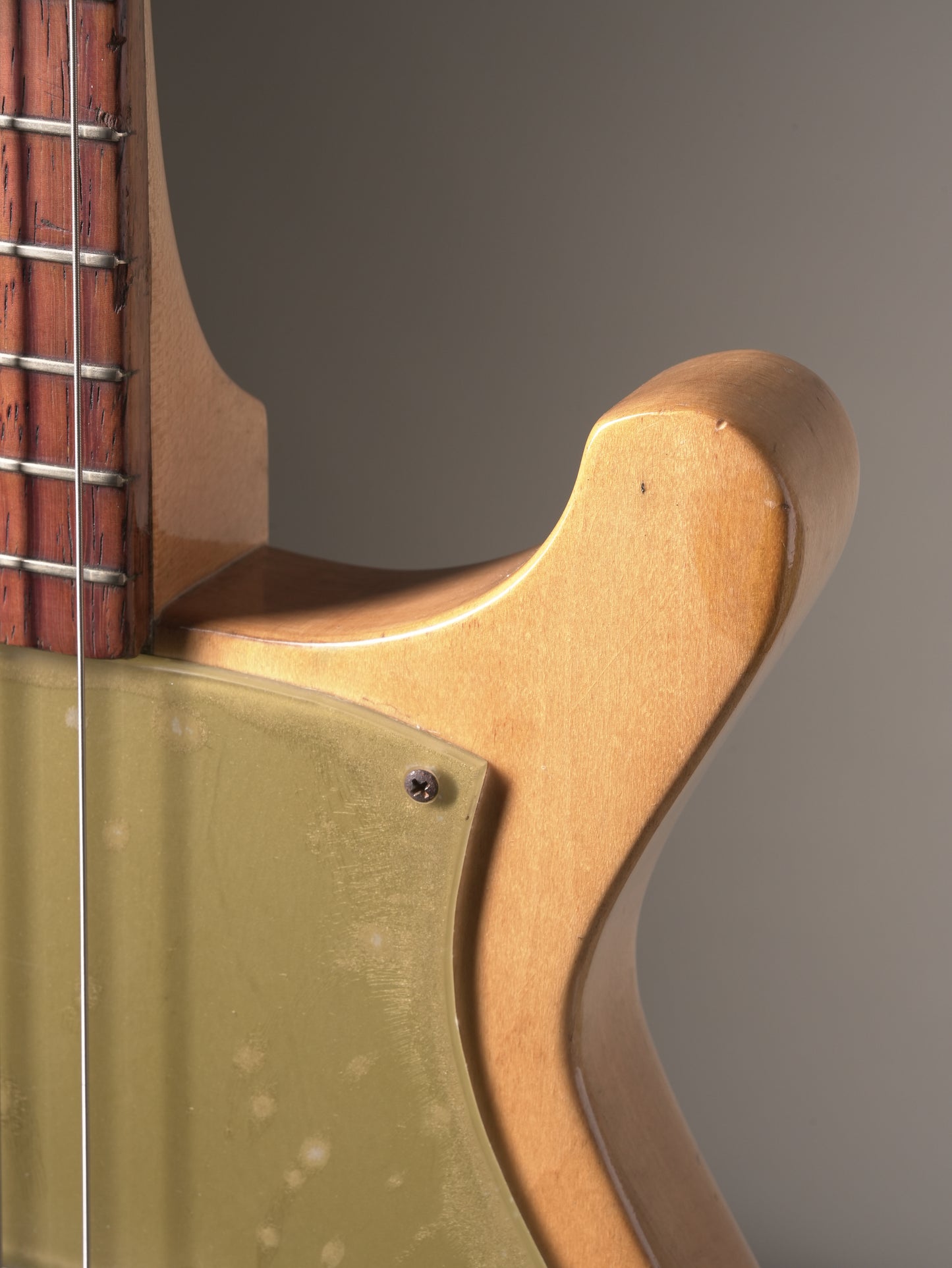 Rickenbacker (1961) 4000 Electric Bass Guitar - Mapleglo, incl HSC