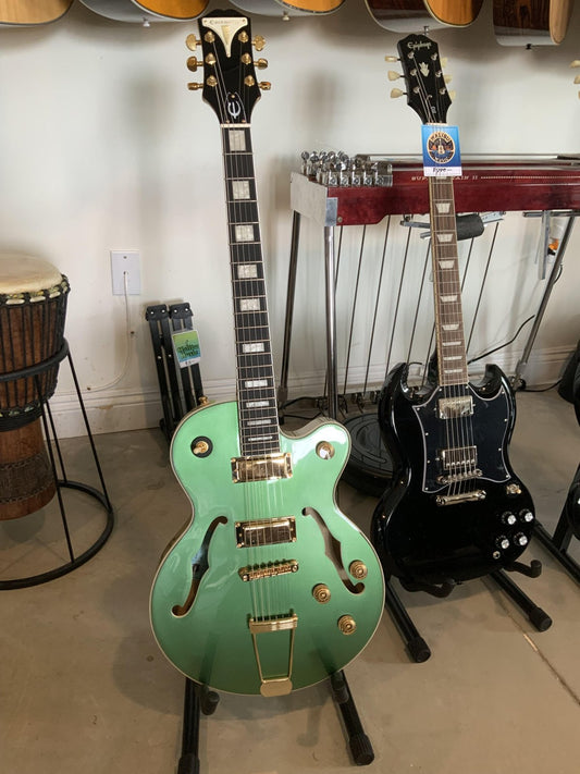 GIBSON Uptown Kat ES - Finish:Emerald Green Metallic